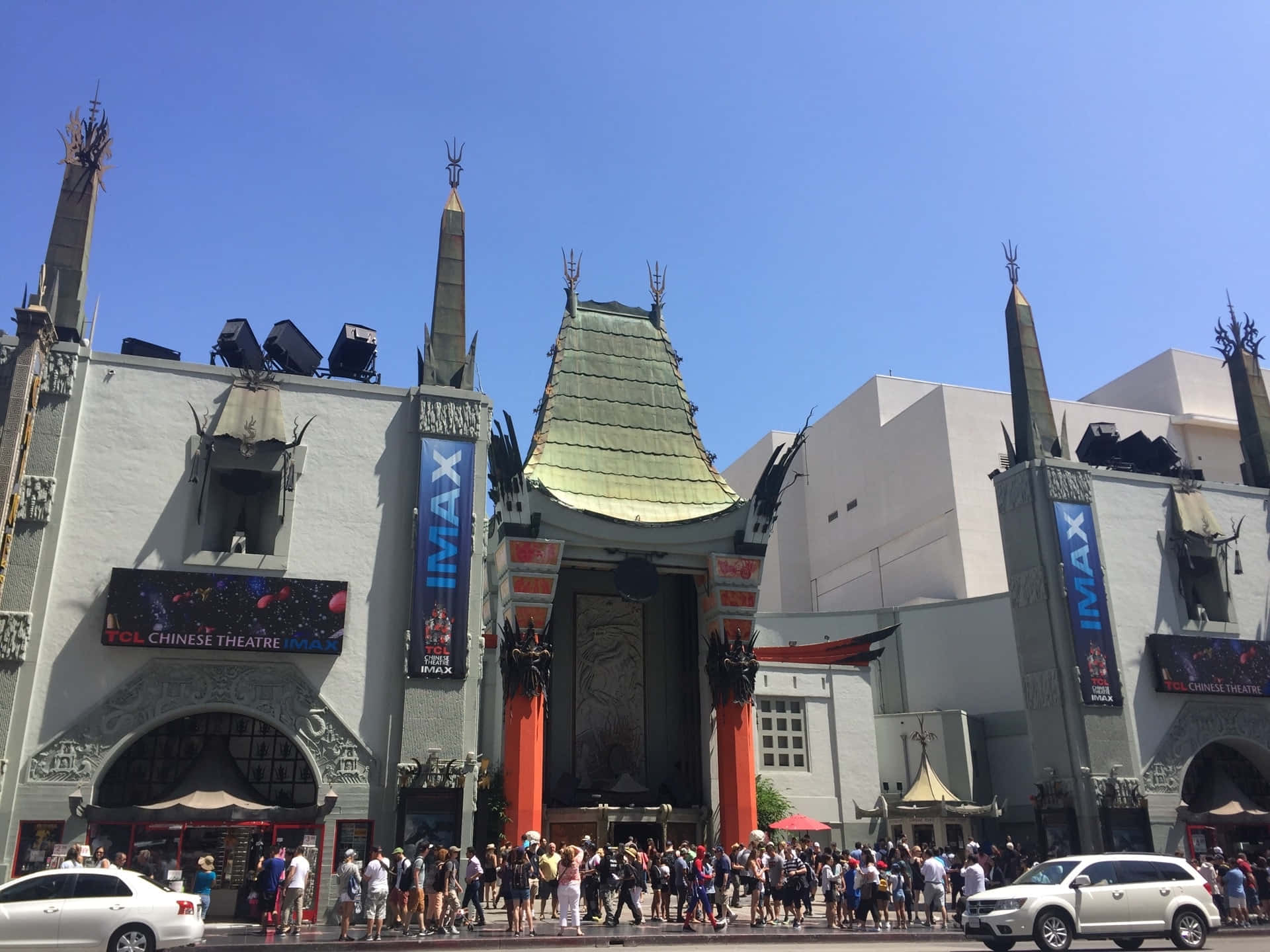 Graumans Chinese Theatre With Crowd Background