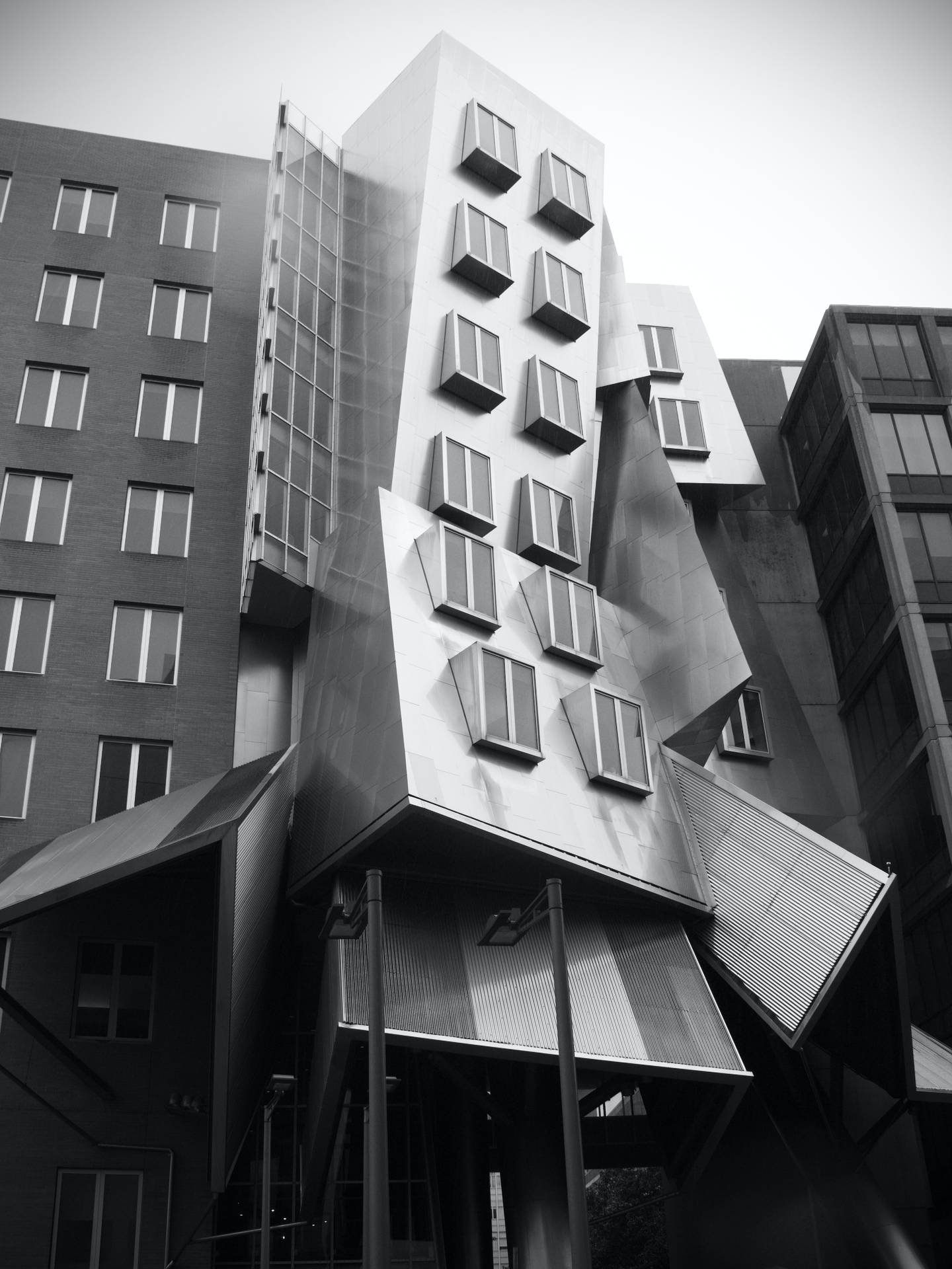 Grayscale Building At Mit Background