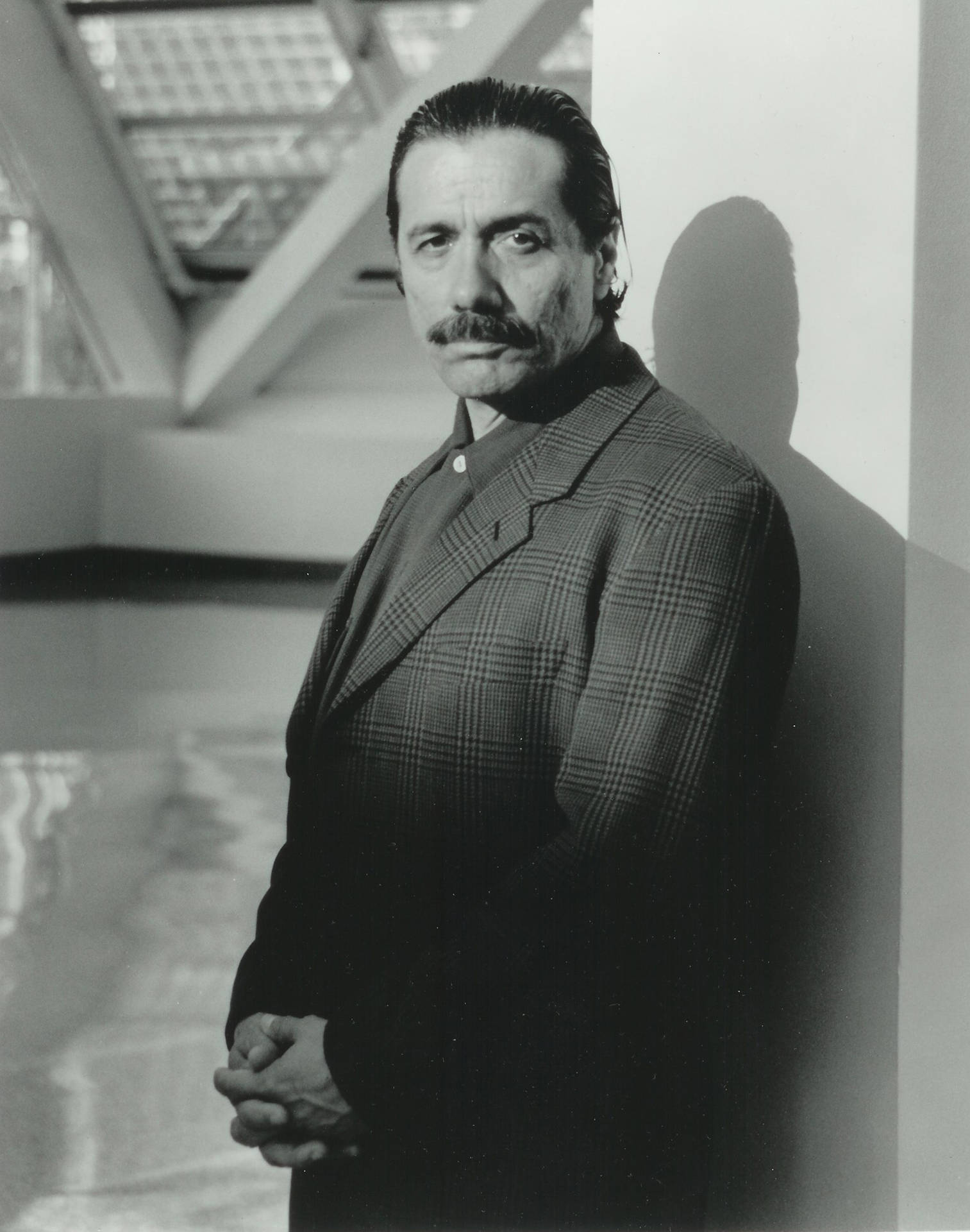 Grayscale Edward James Olmos Background