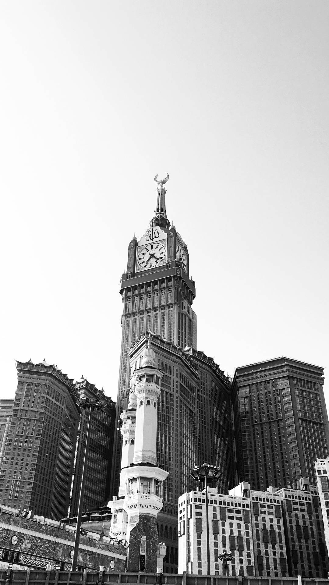Grayscale Makkah Medina Clock Tower Background