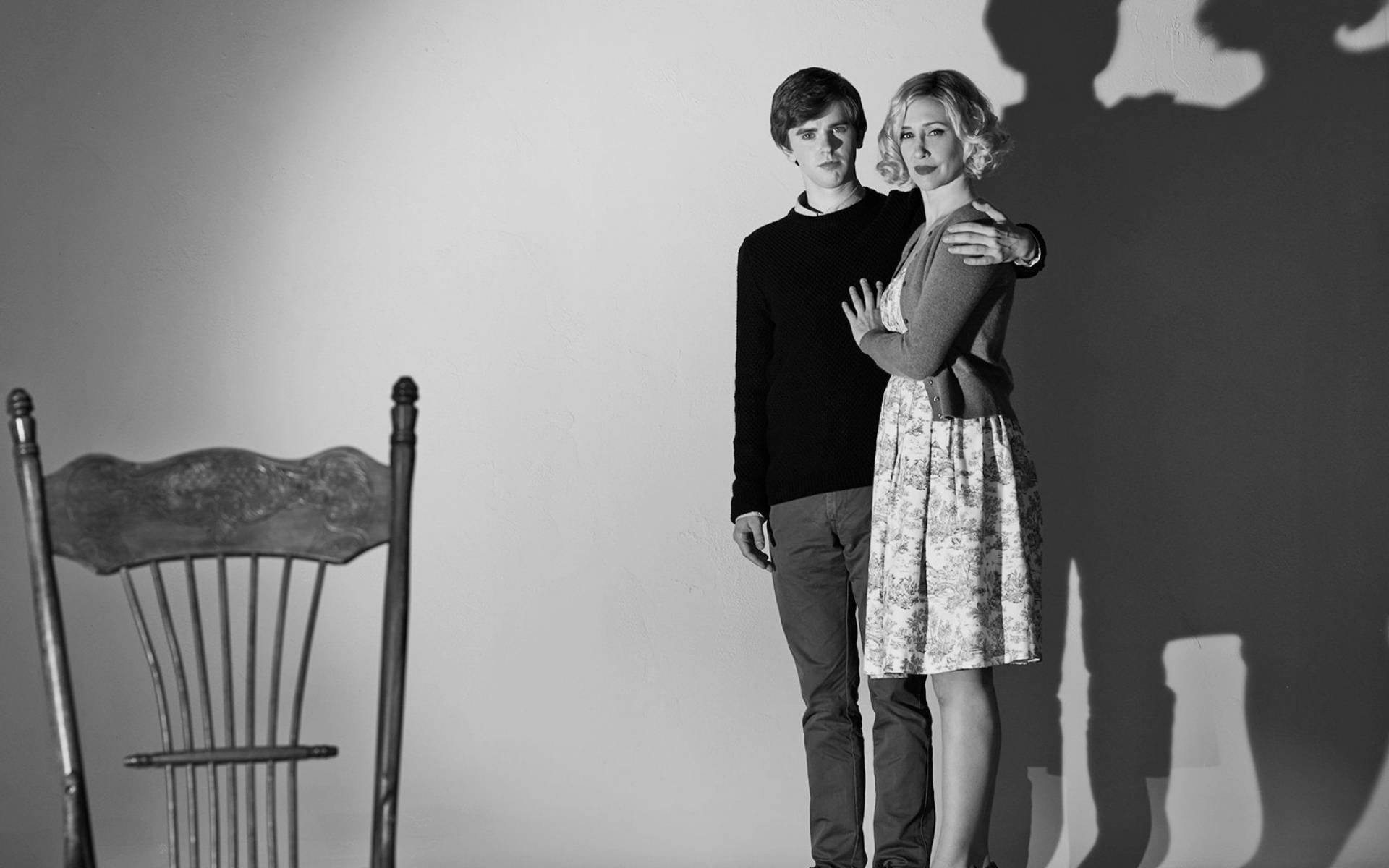 Grayscale Vera Farmiga And Freddie Highmore Background