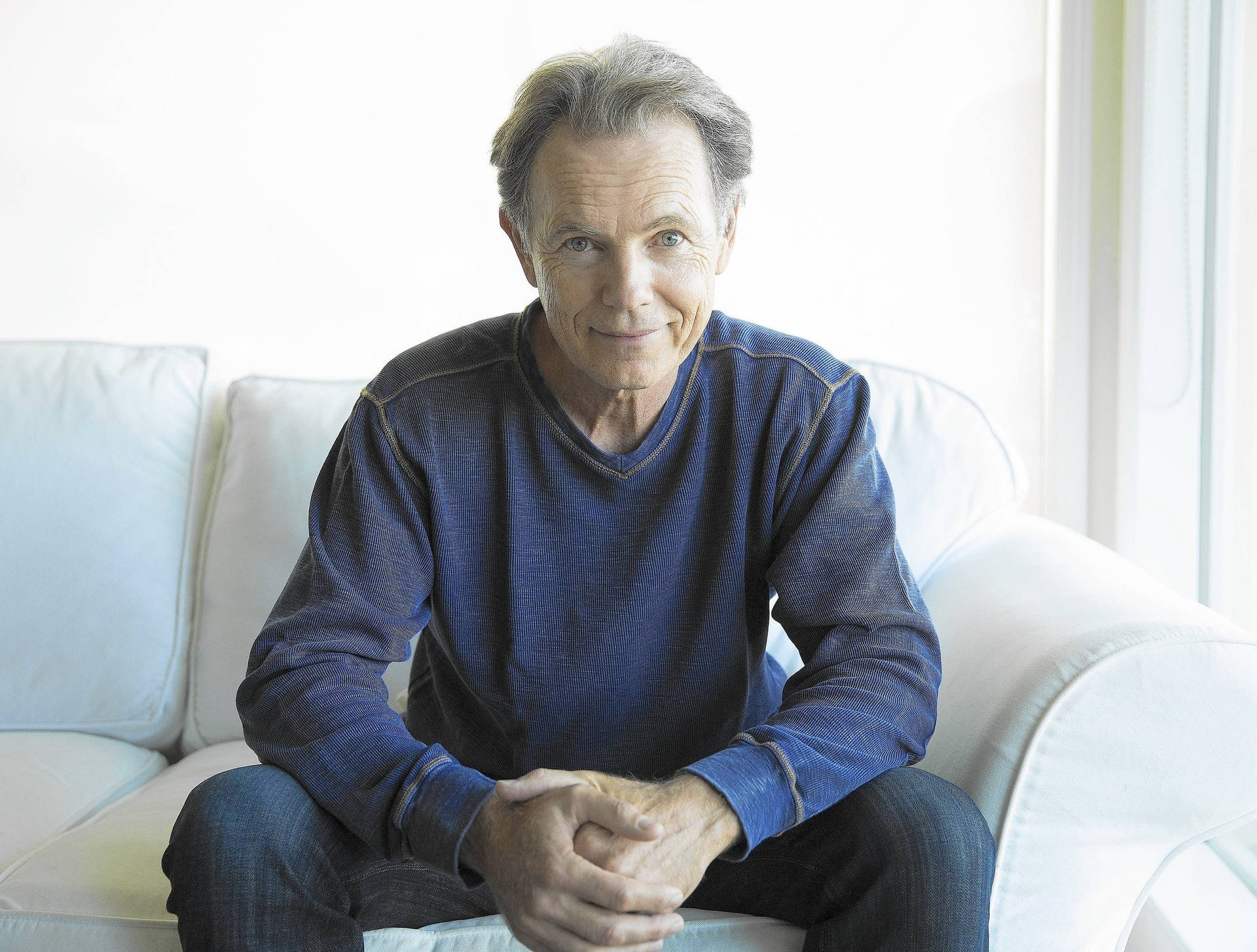 Great Artist Bruce Greenwood Background