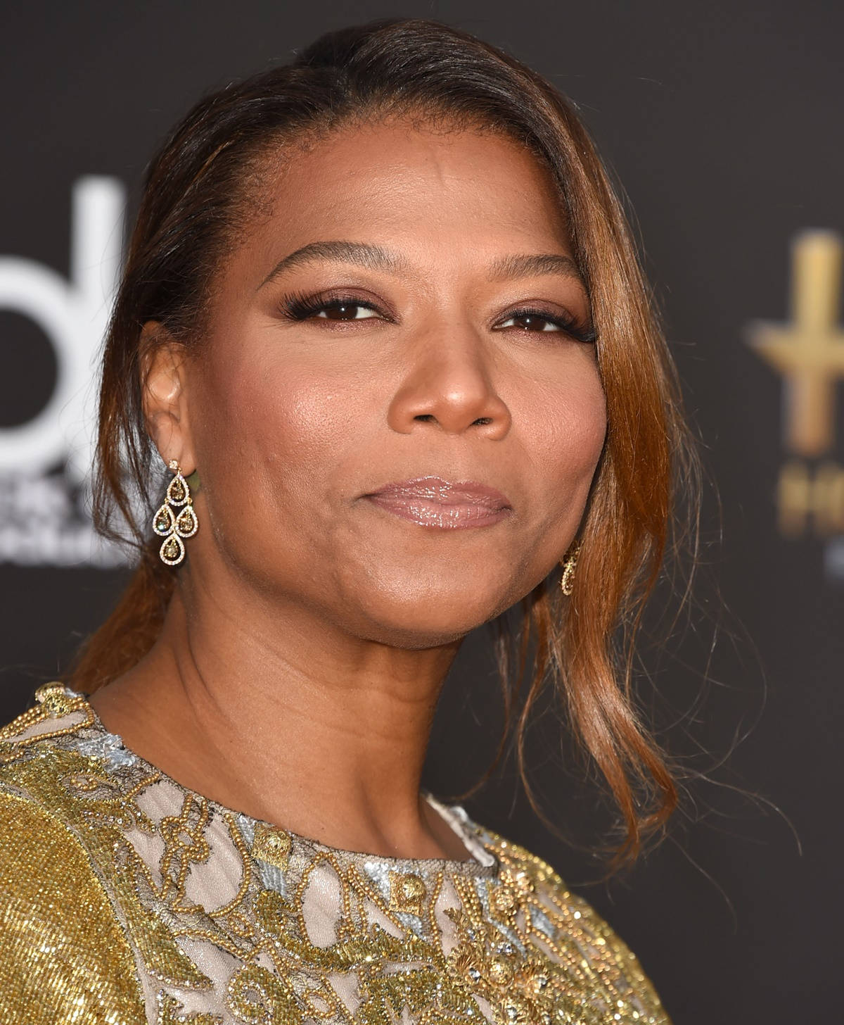 Great Artist Queen Latifah Background