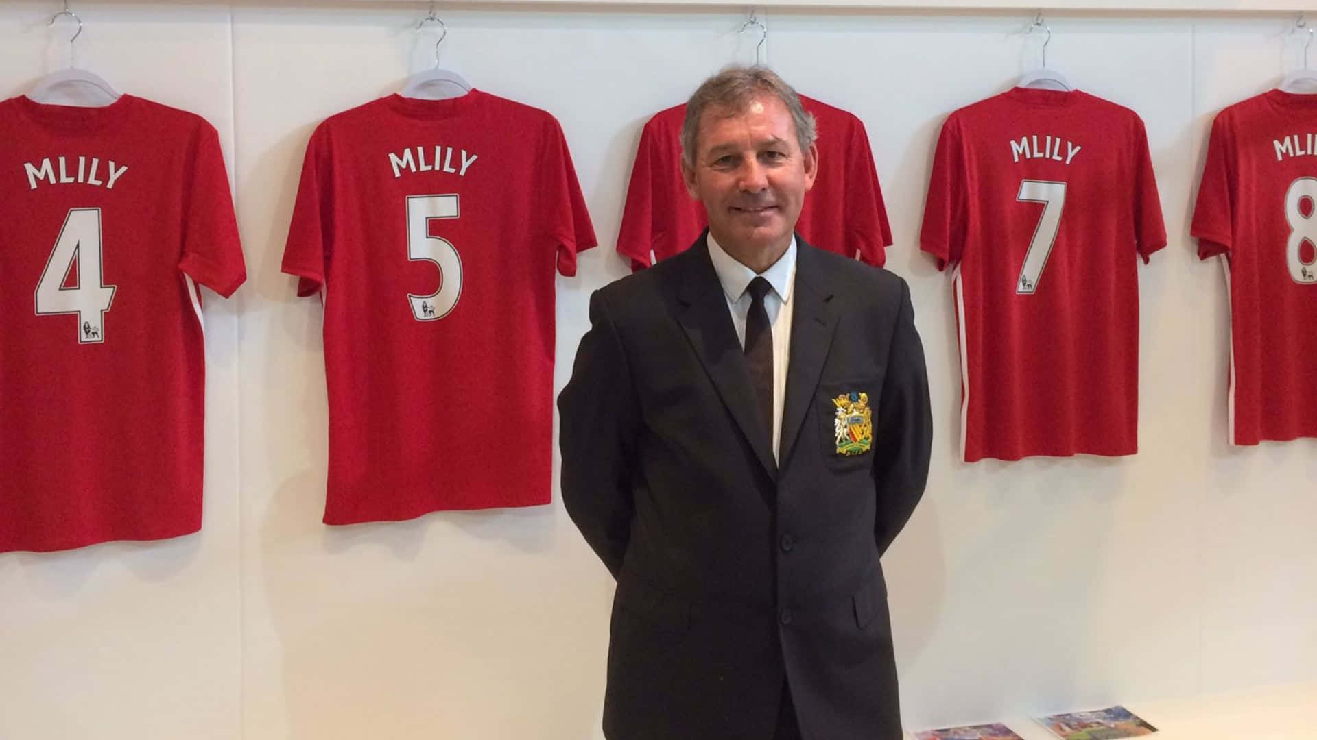 Great Football Manager Bryan Robson Background