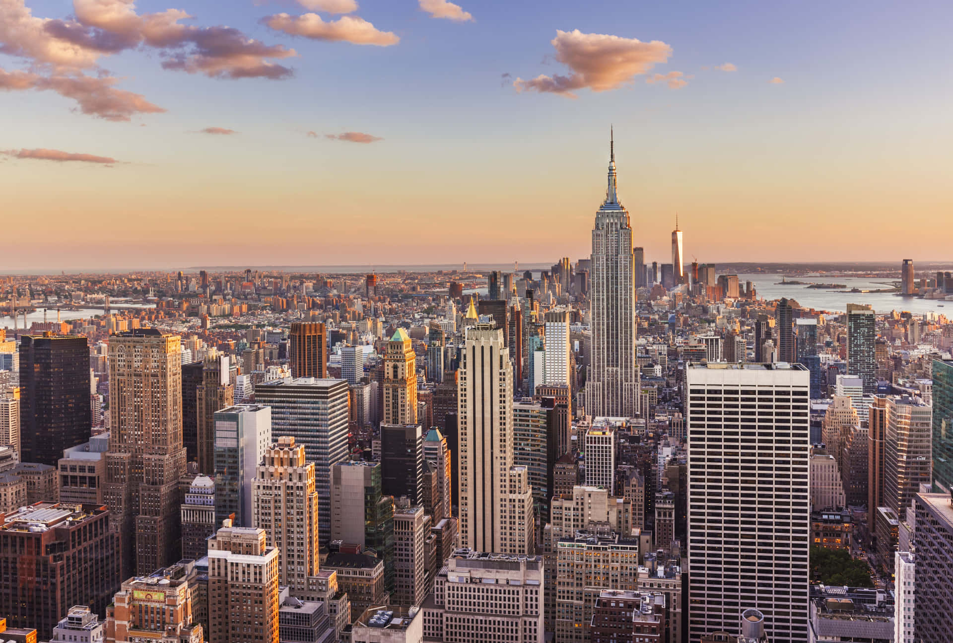 Great Moring Sky Of New York City Laptop Background