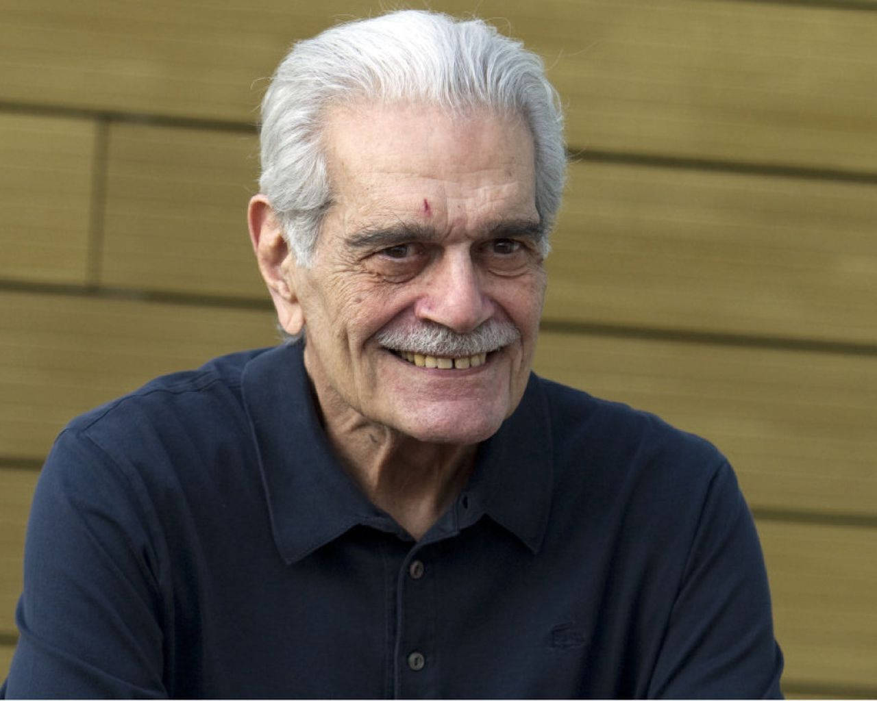 Greatest Artist Omar Sharif Background