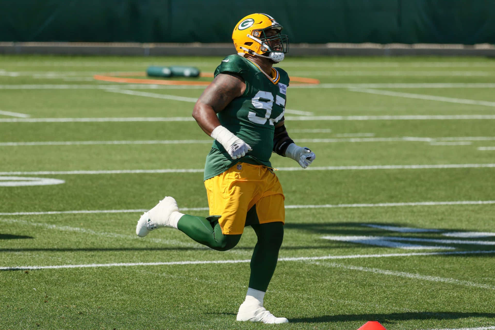 Green Bay Packers Kenny Clark In Training Camp Background