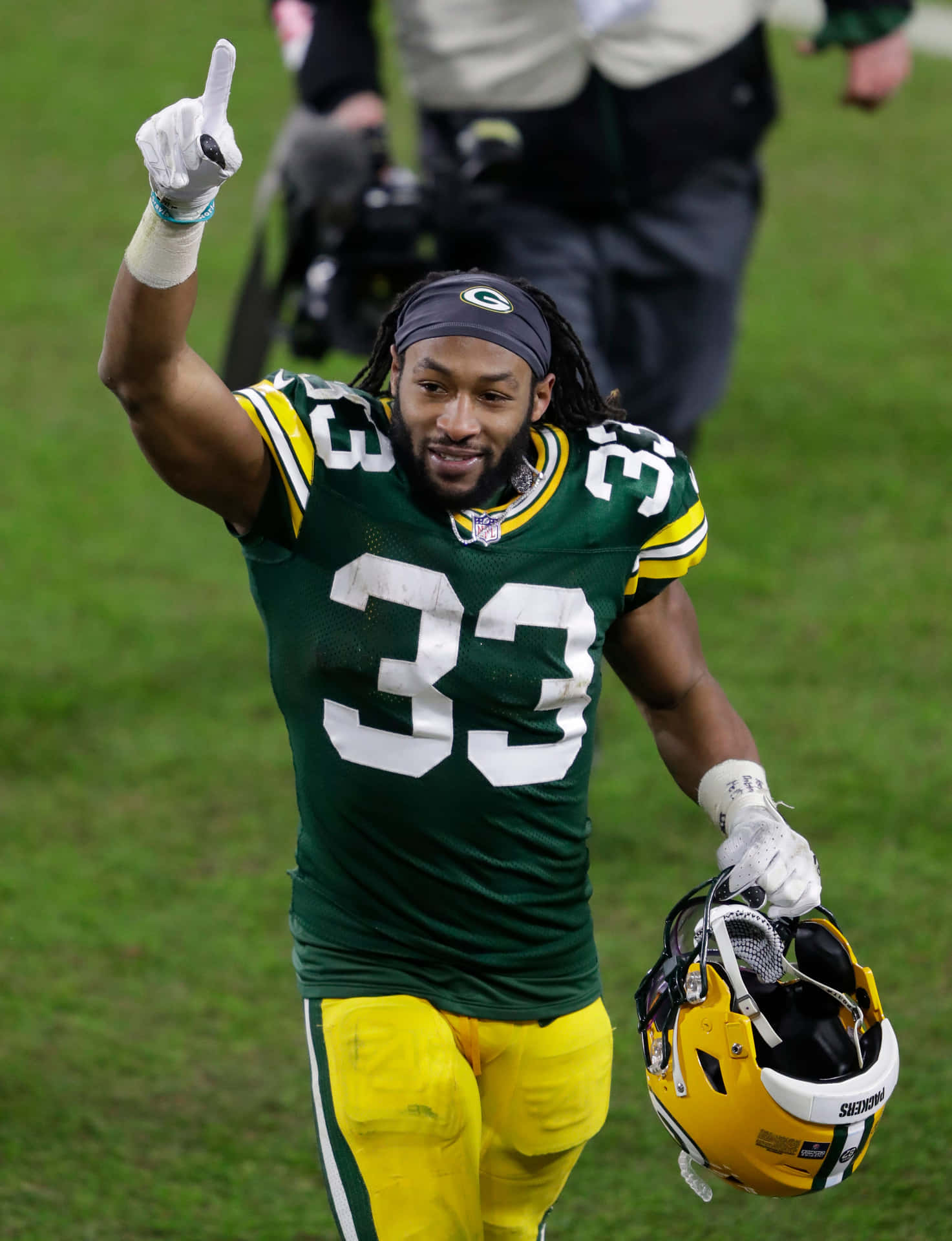 Green Bay Packers Running Back Aaron Jones Background