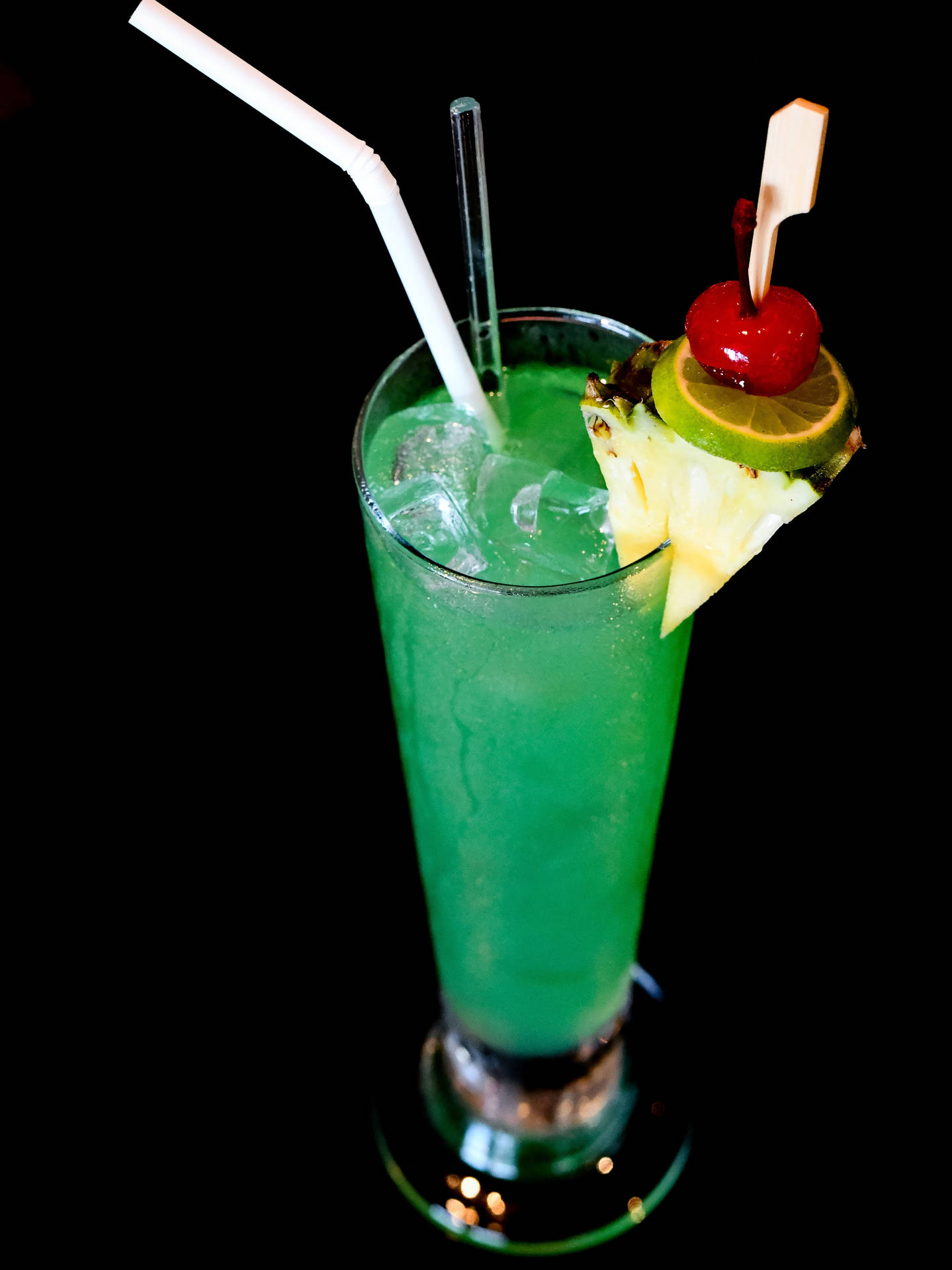 Green Iguana Tropical Drink Background