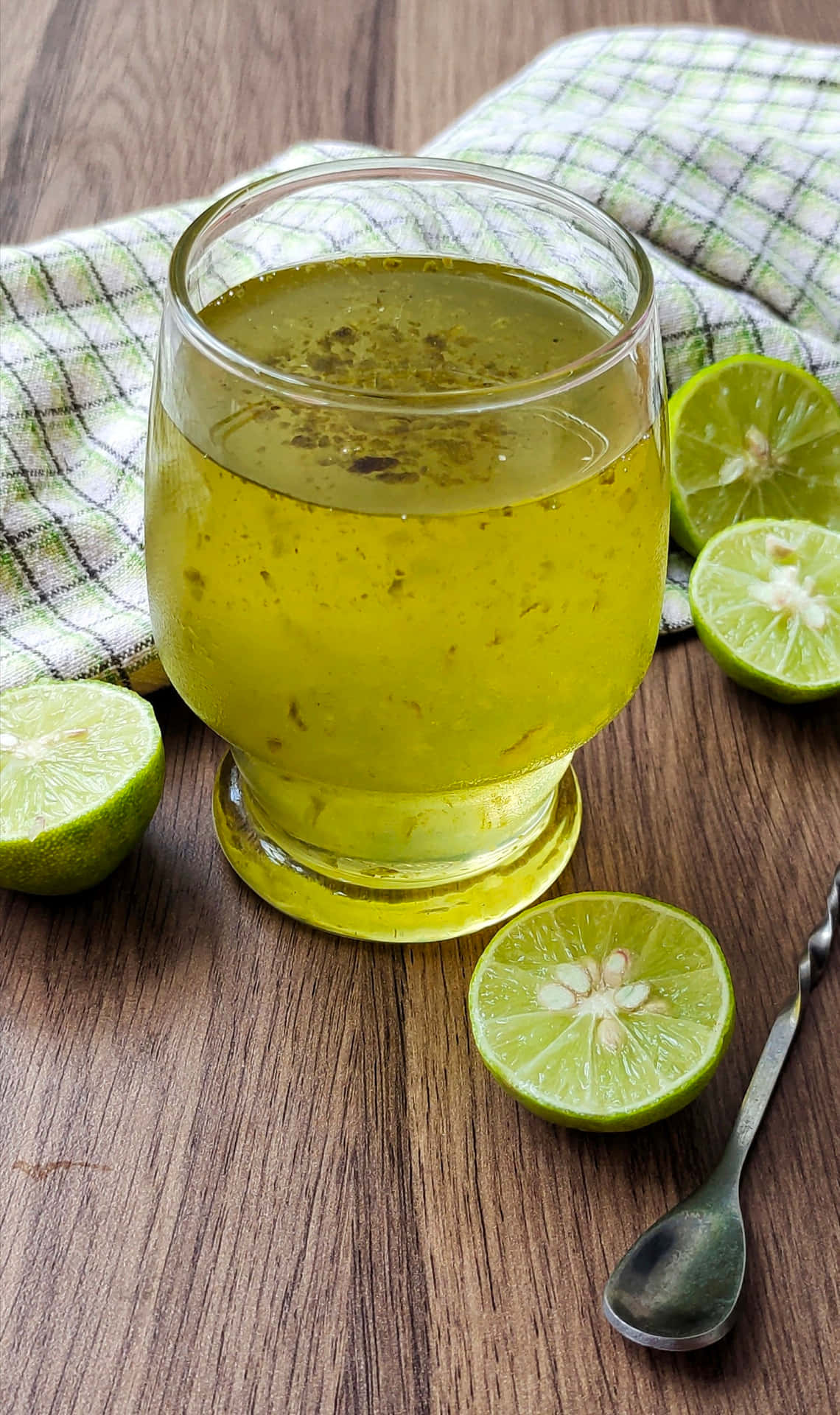Green Kaffir Lime Citrus Fruits Background