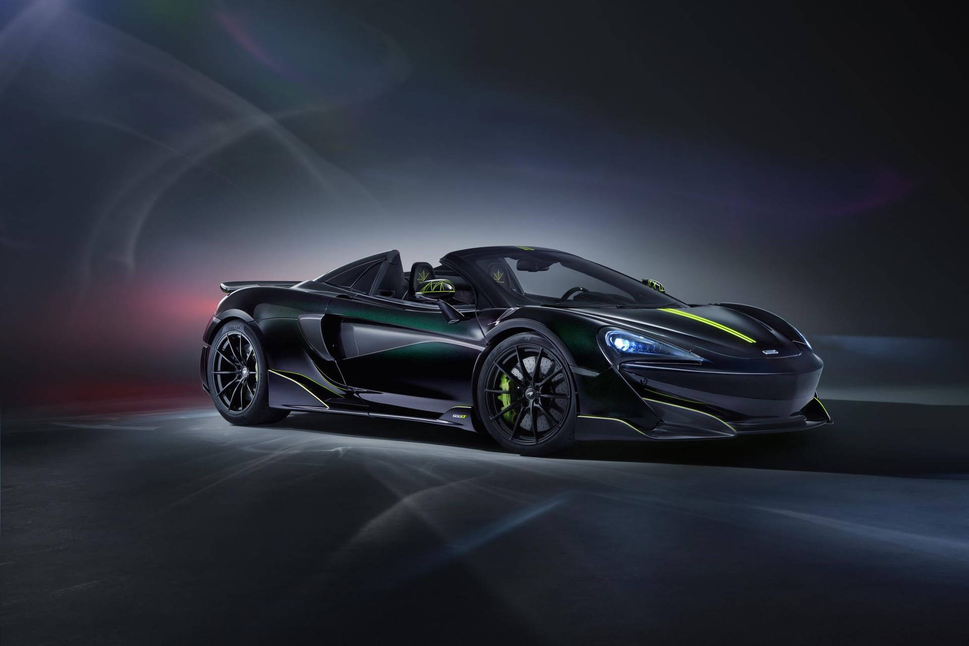 Green-lined Mclaren Spyder Background