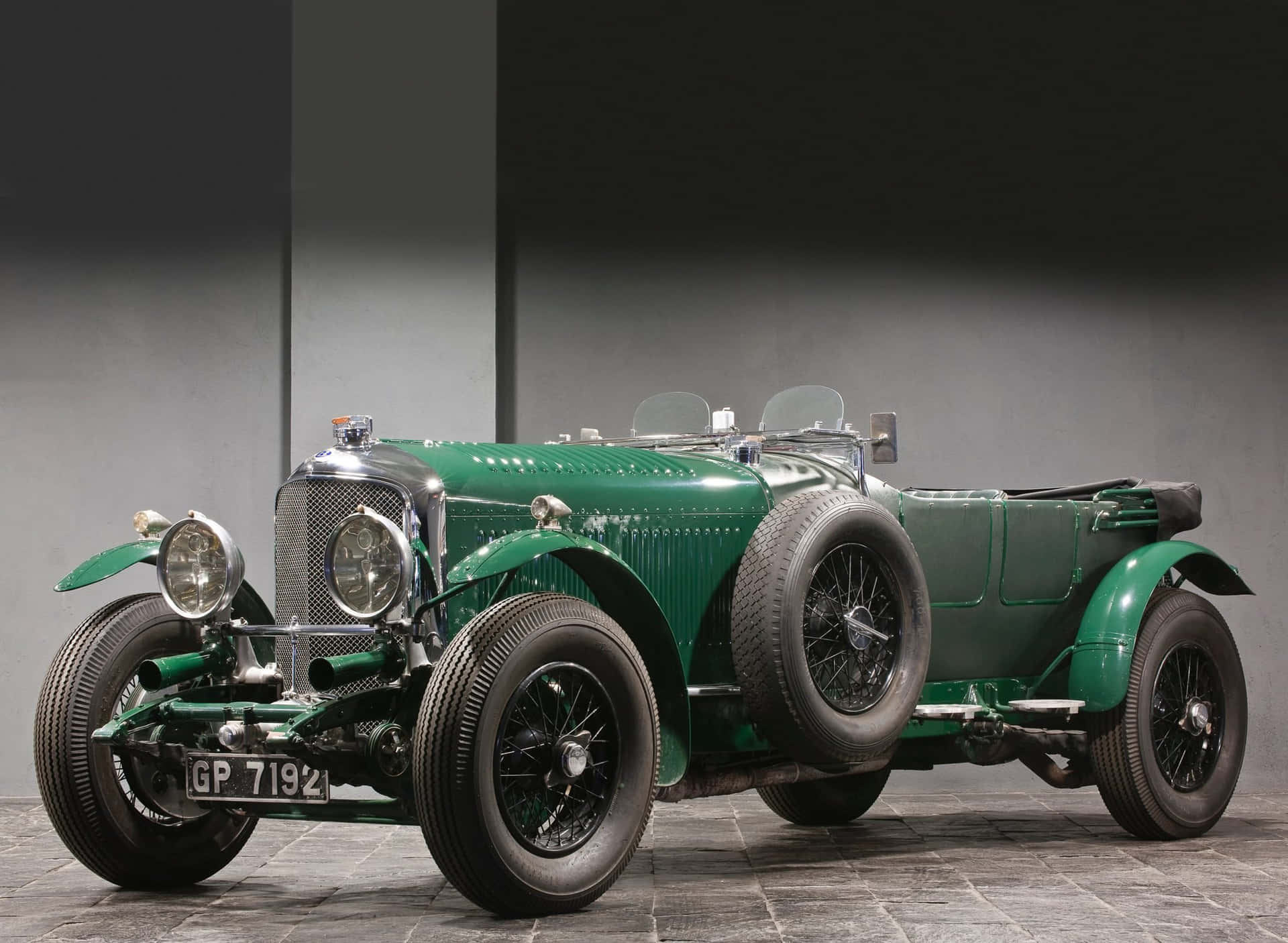 Green Old Bentley Background