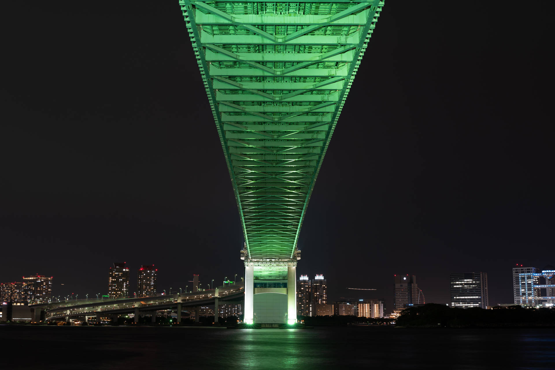 Green Rainbow Bridge In Tokyo Background