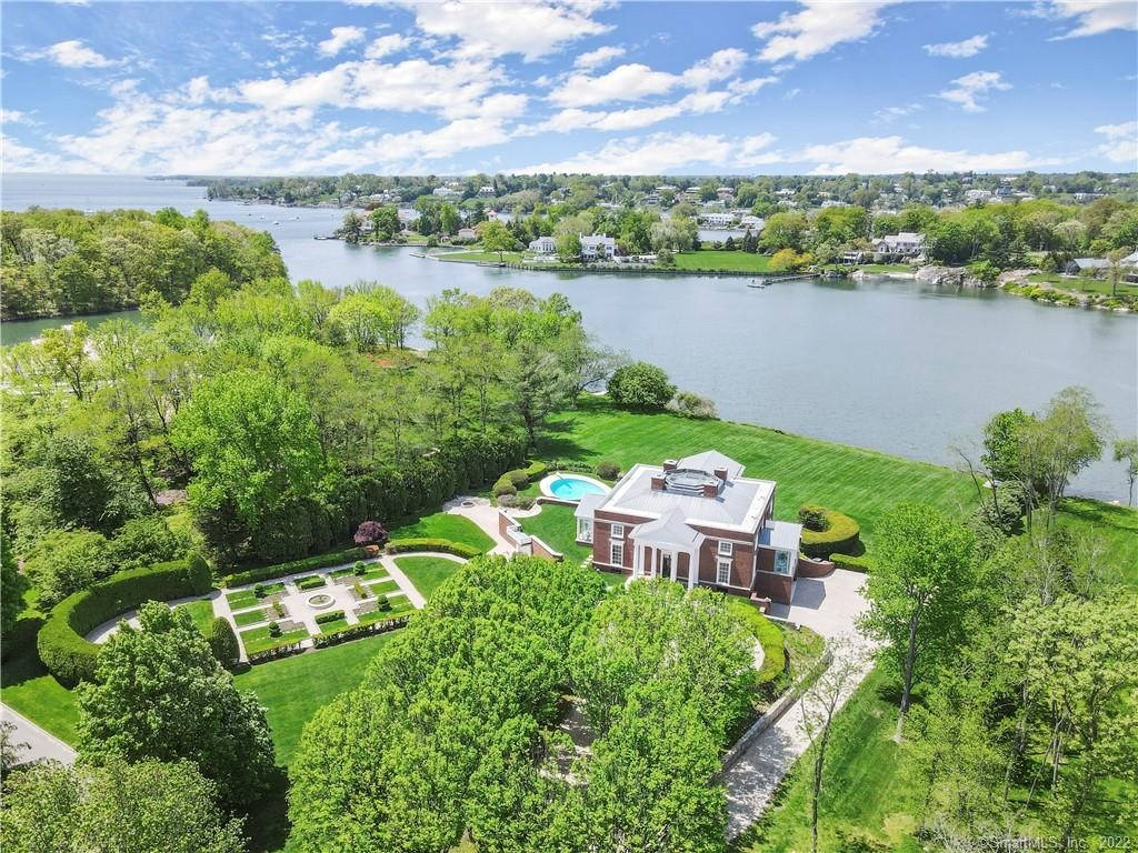 Greenery Around Estate In Greenwich Ct