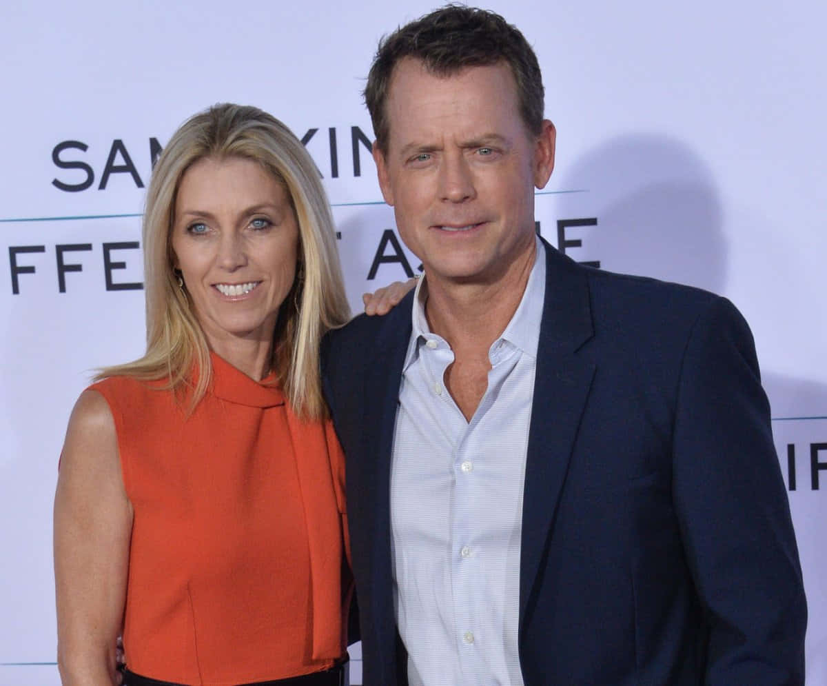 Greg Kinnear 1200 X 995 Background