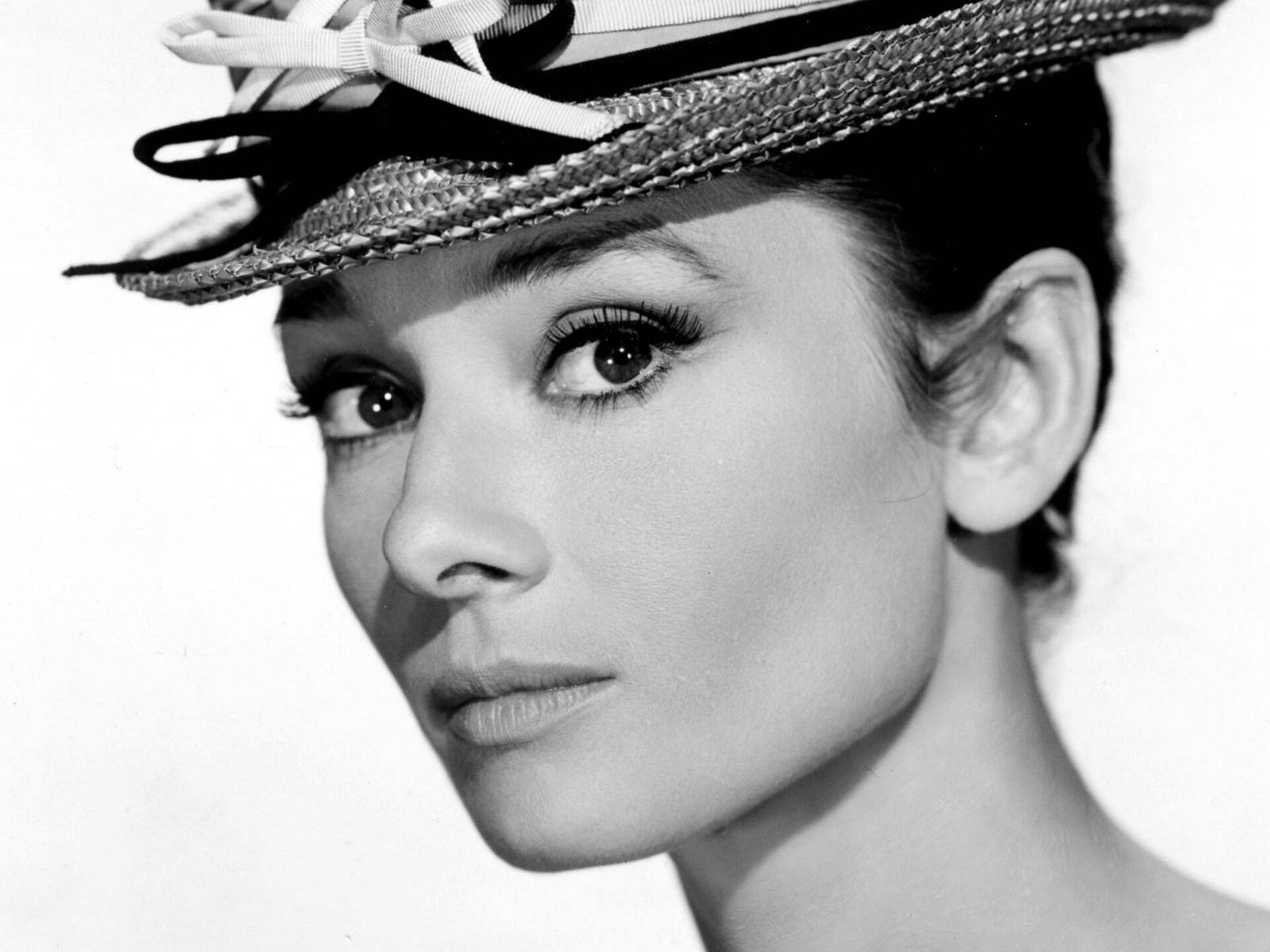 Greyscale Close Up Audrey Hepburn Background