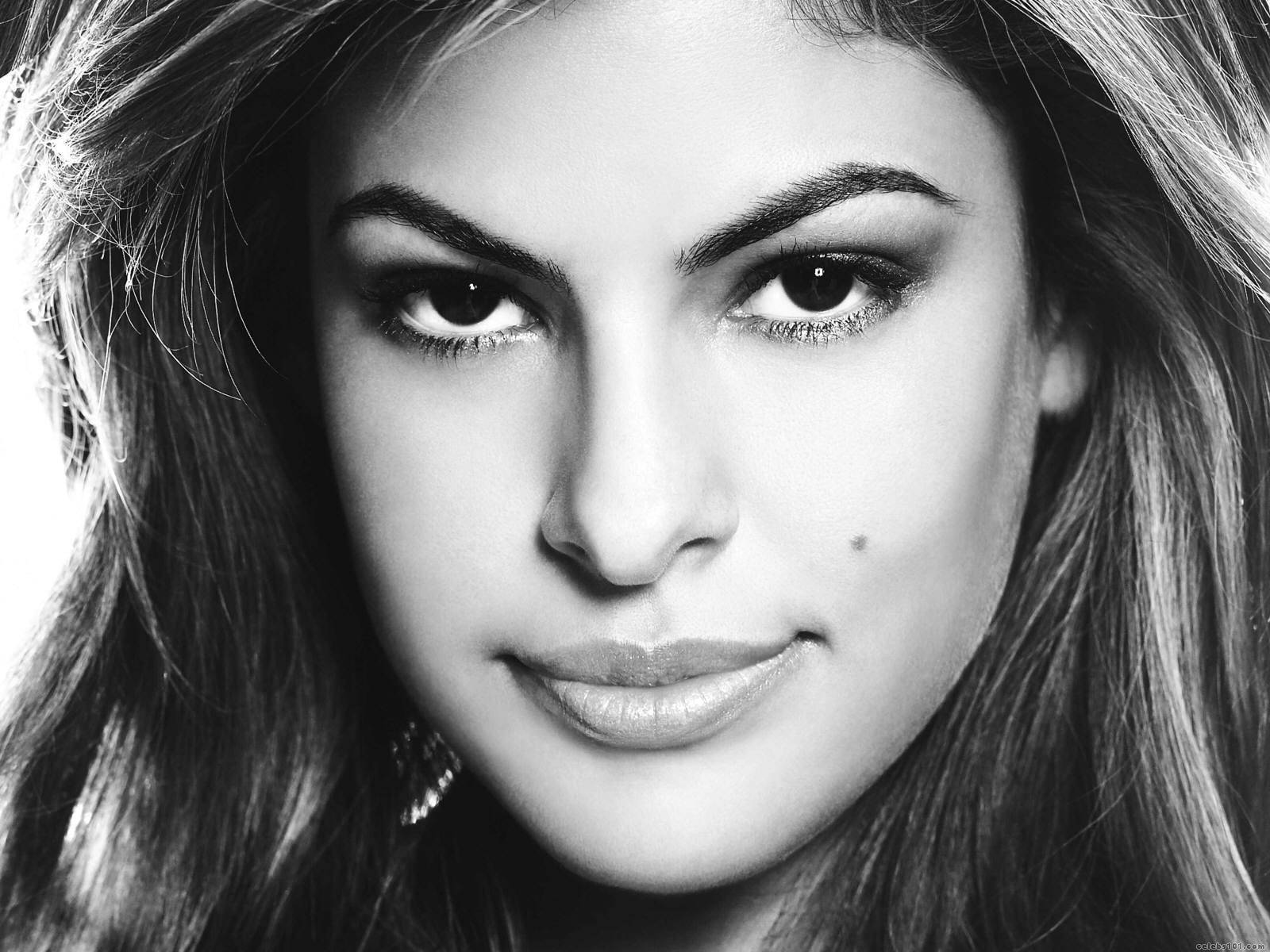 Greyscale Close Up Of Eva Mendes