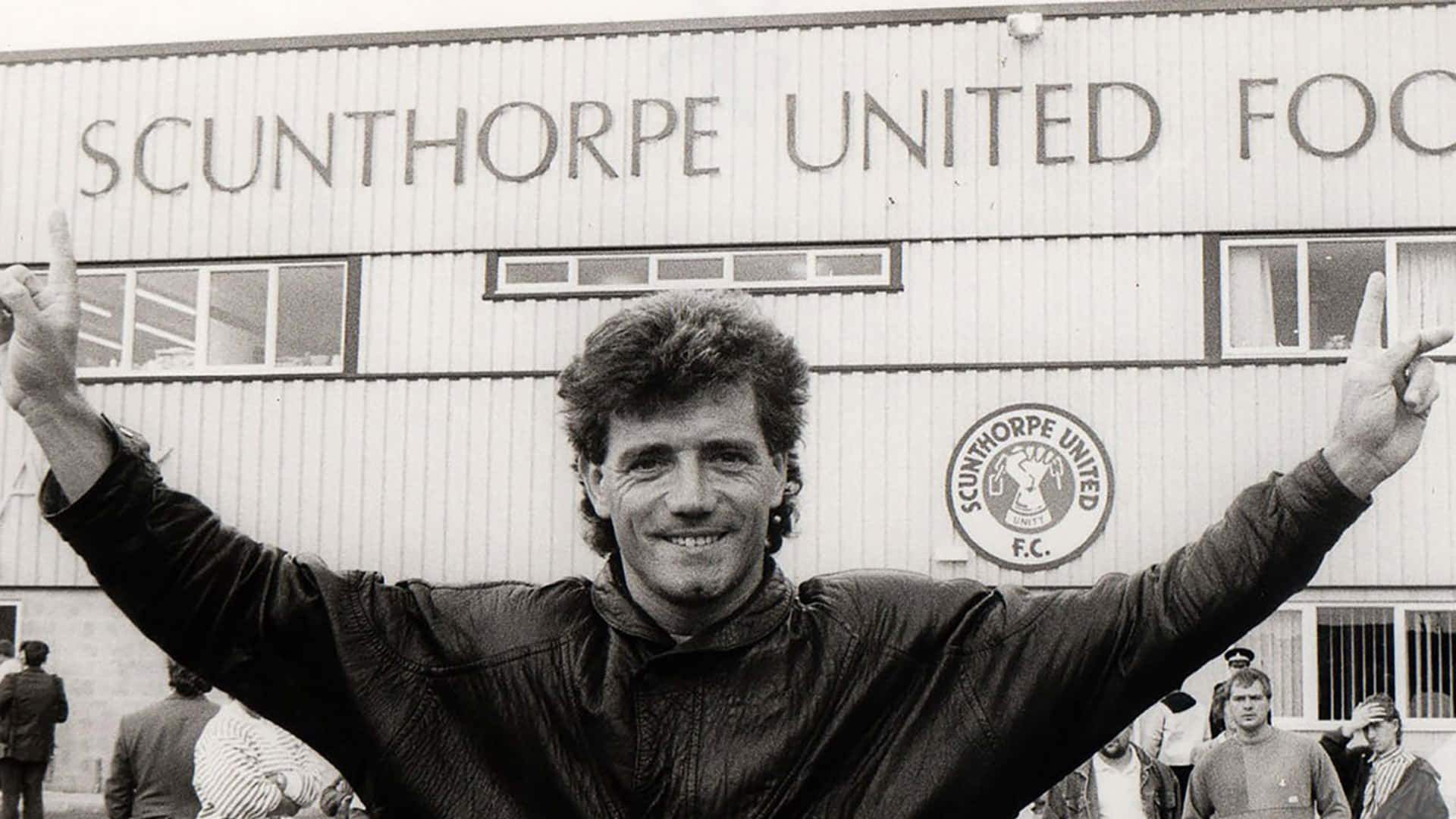 Greyscale Kevin Keegan In Scunthorpe United Fc Background