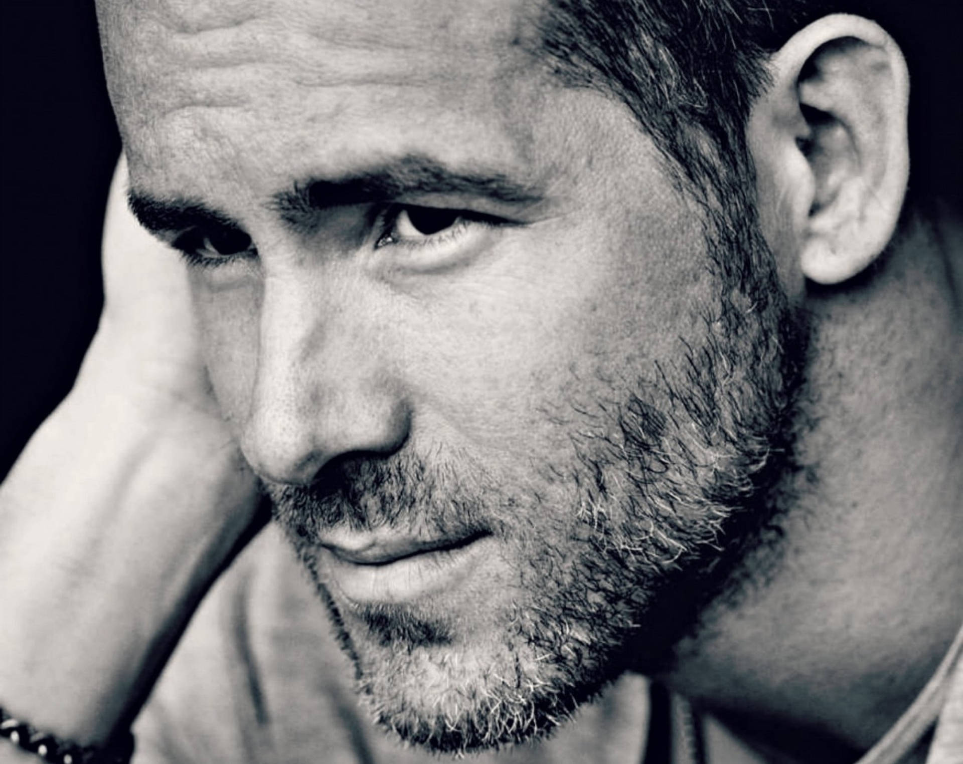 Greyscale Ryan Reynolds Male Face Background