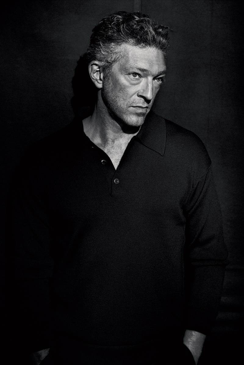 Greyscale Vincent Cassel Photoshoot Background