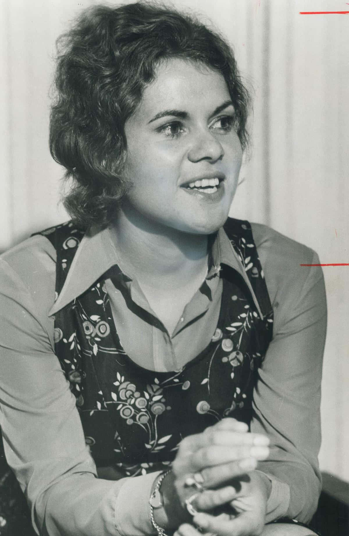 Greyscale Young Evonne Goolagong Cawley Background