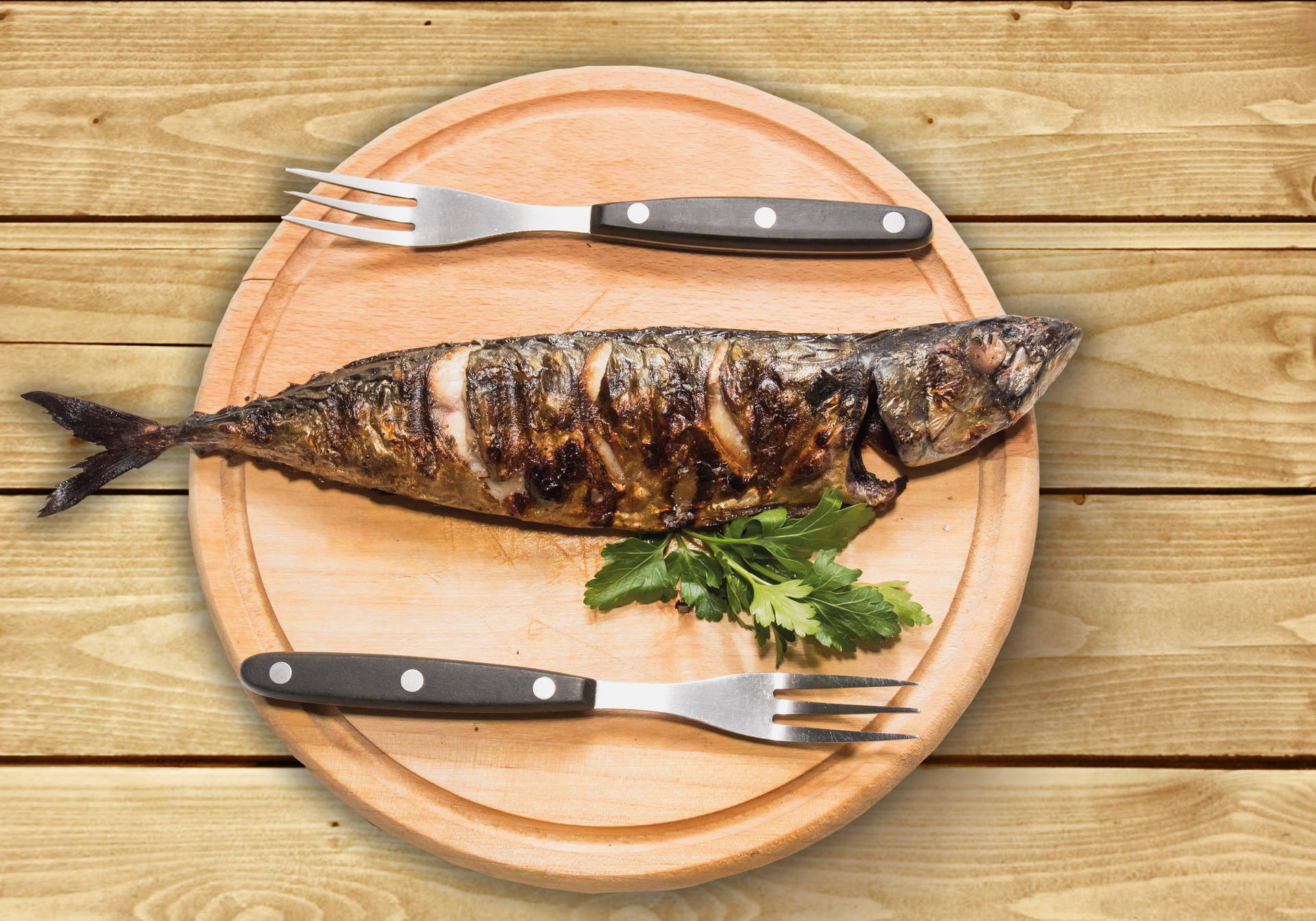 Grilled Mackerel With Leaf