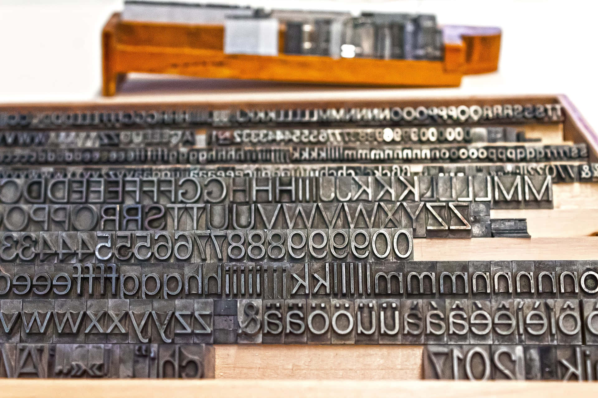 Grotesque Letterpress [wallpaper] Background