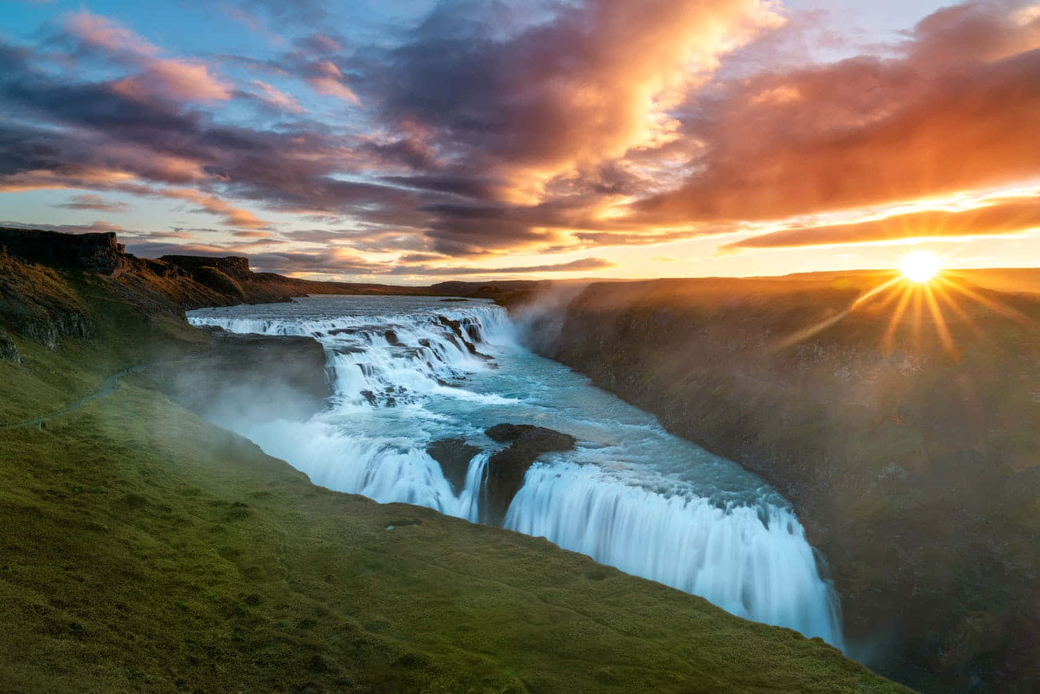 Gullfoss Waterfall In Southwest Iceland During Dawn Background