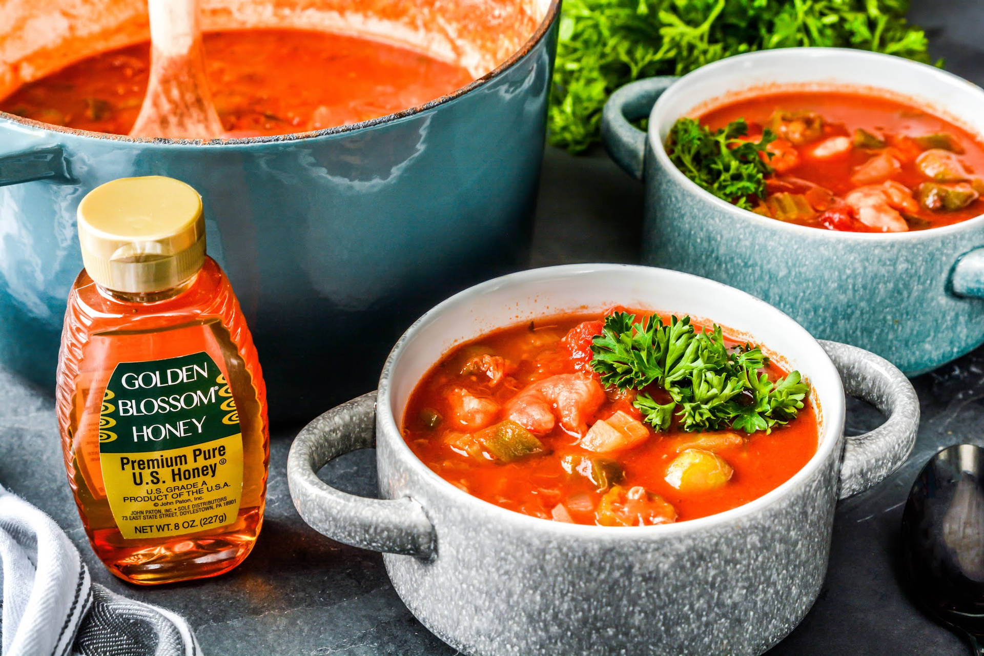 Gumbo Pot And Bowls Background