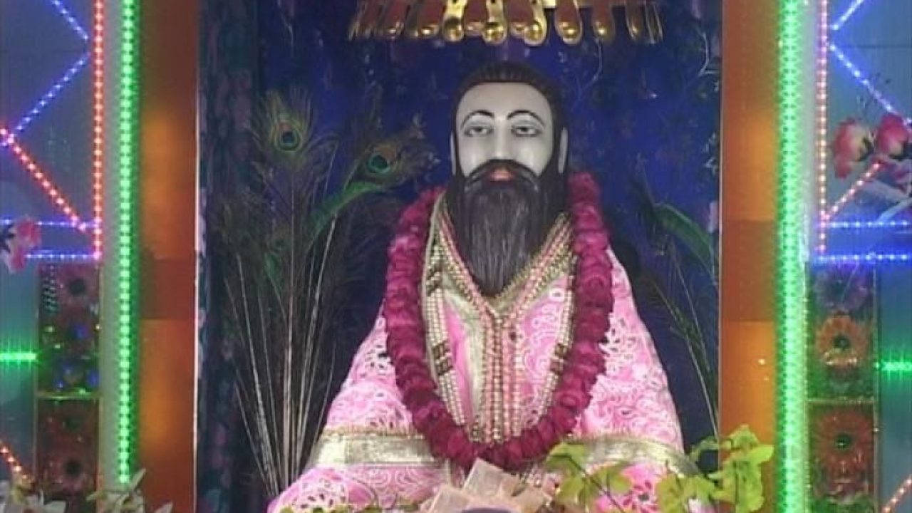 Guru Ravidass Altar Statue Background