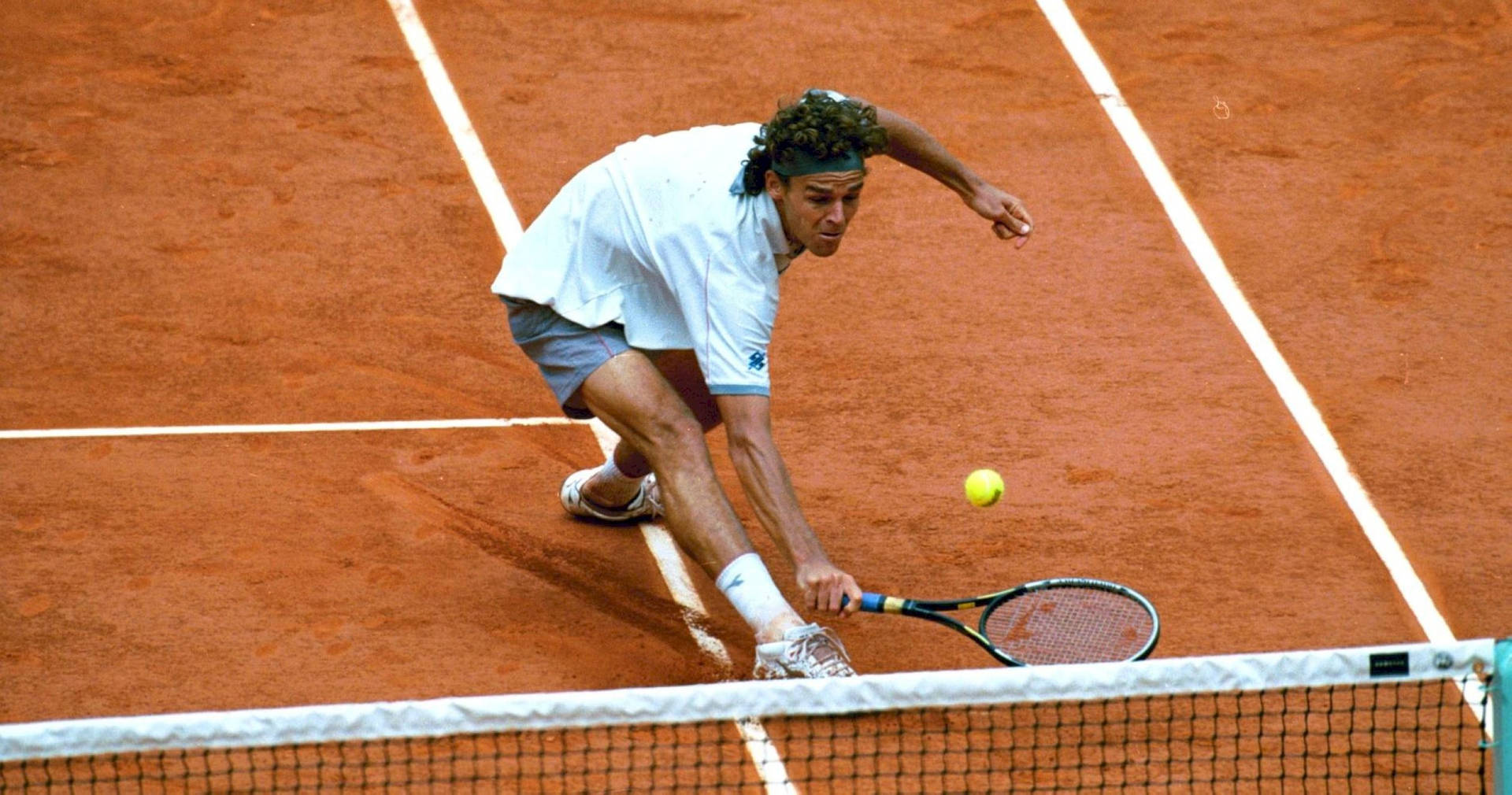 Gustavo Kuerten Keeping The Ball Up