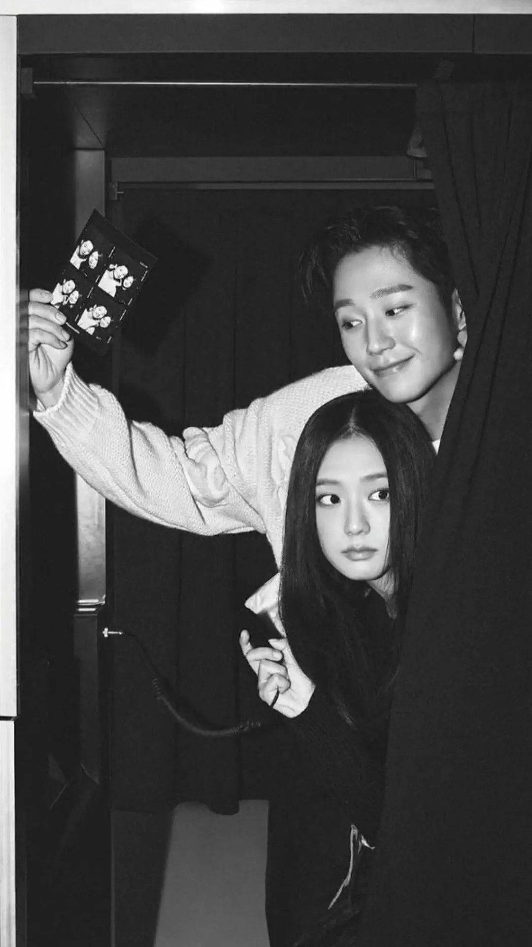 Haesoo Couple Smile Background