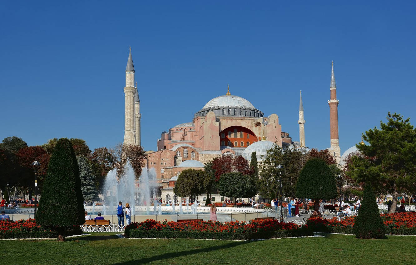 Hagia Sophia In Istanbul With Fountain Background