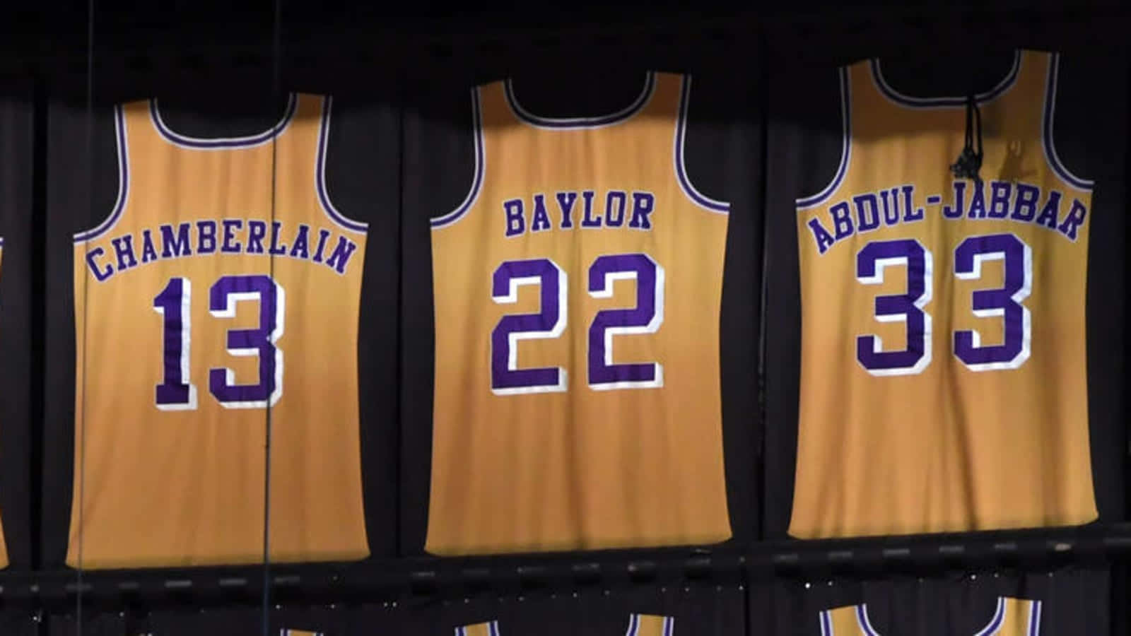 Hall Famer Legend Elgin Baylor