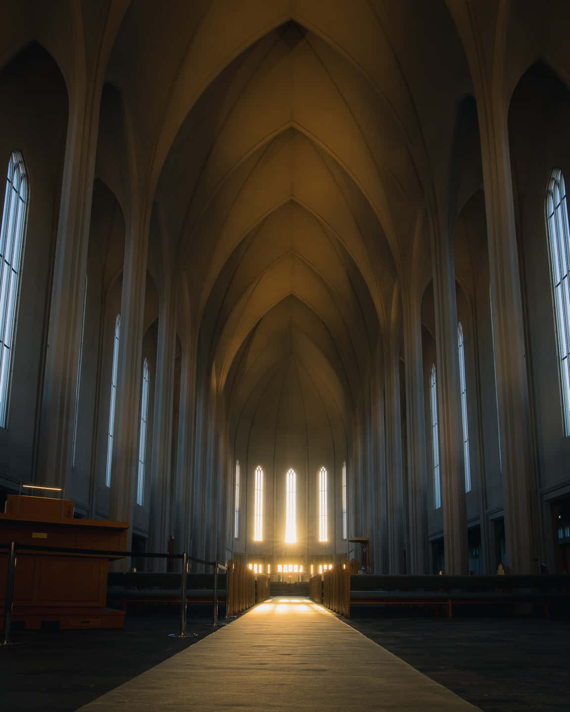 Hallgrimskirkja Dim Hallway Background