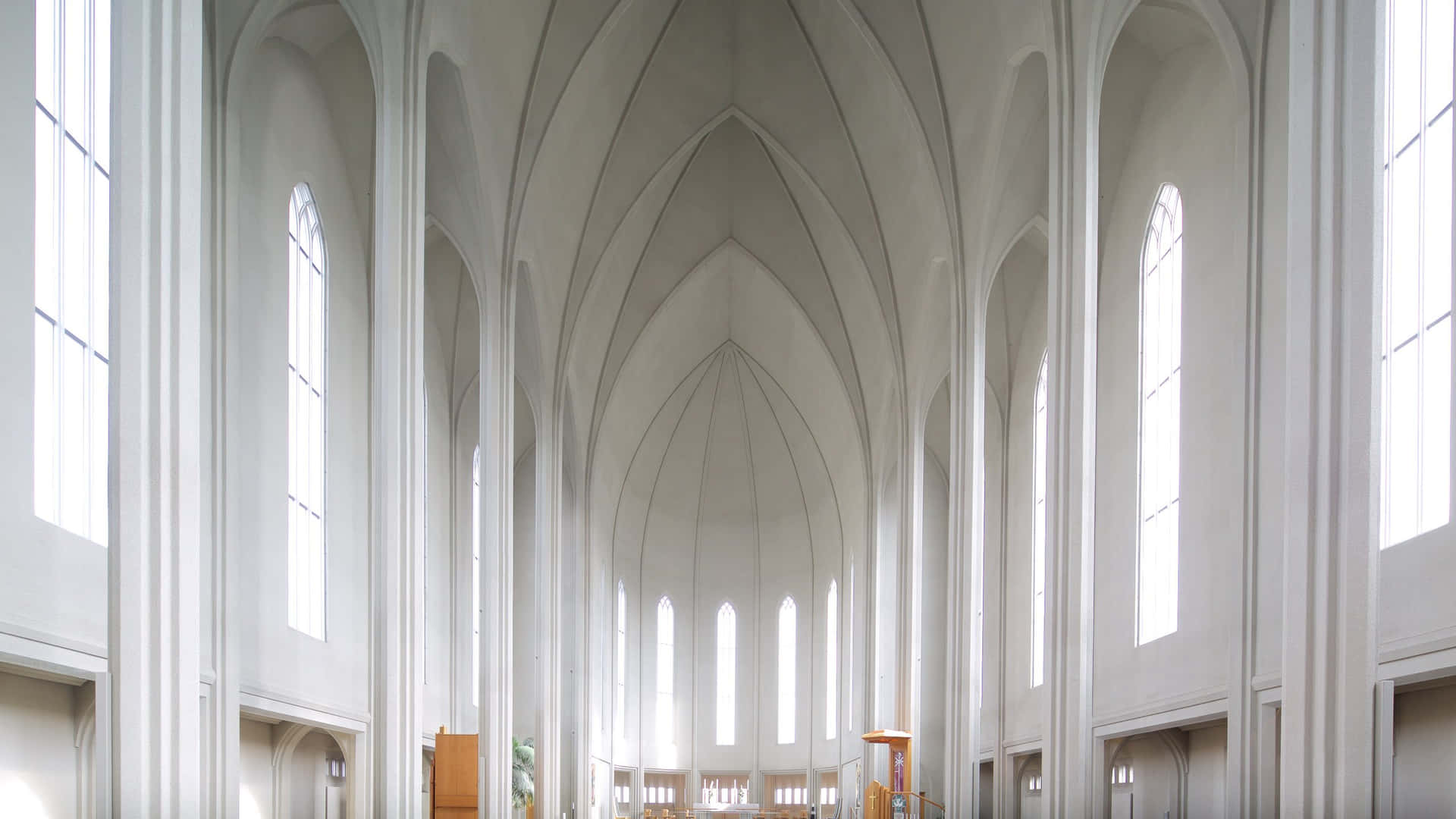 Hallgrimskirkja Tall Column Tanks Background