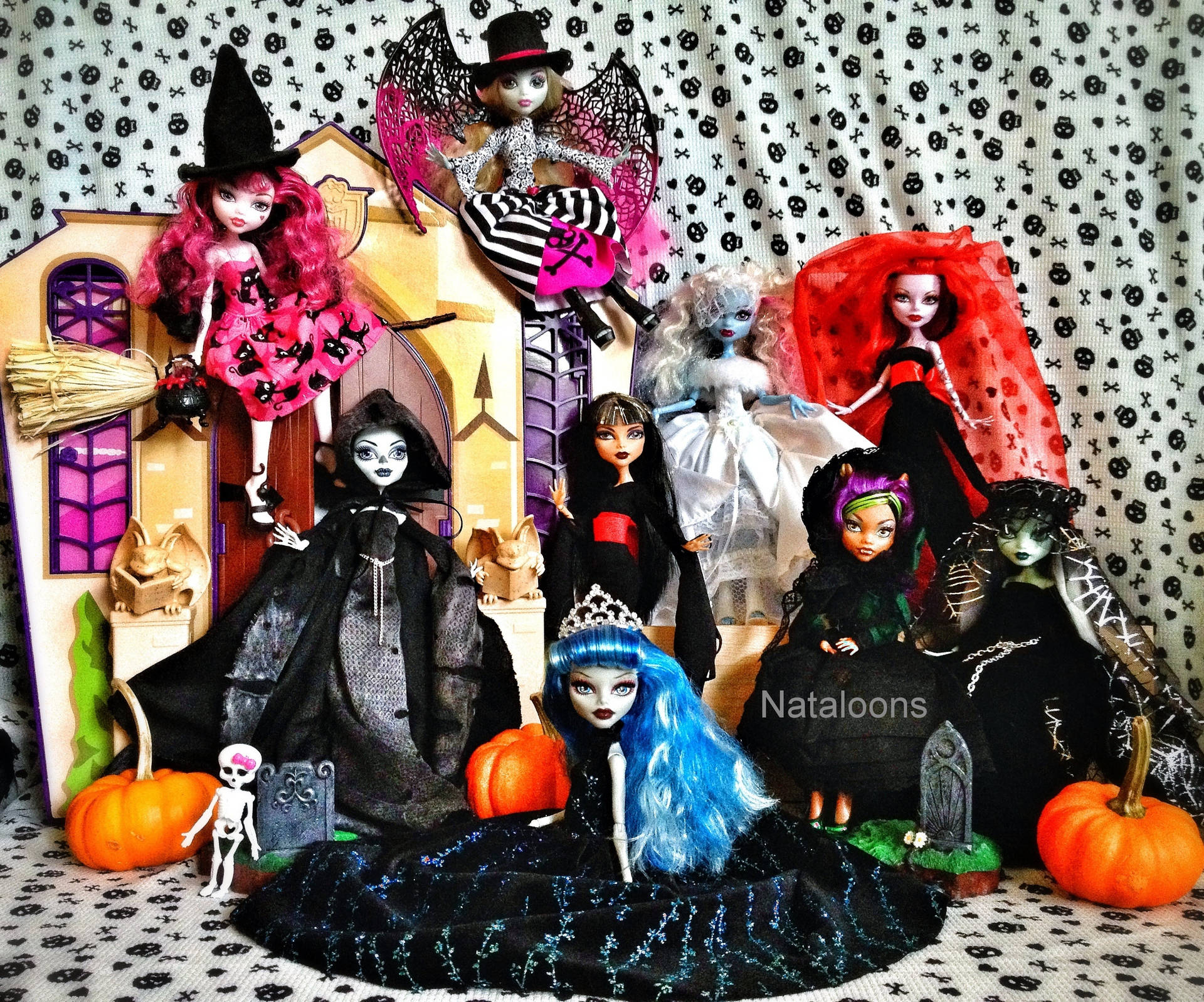Halloween Bratz Aesthetic Dolls Background