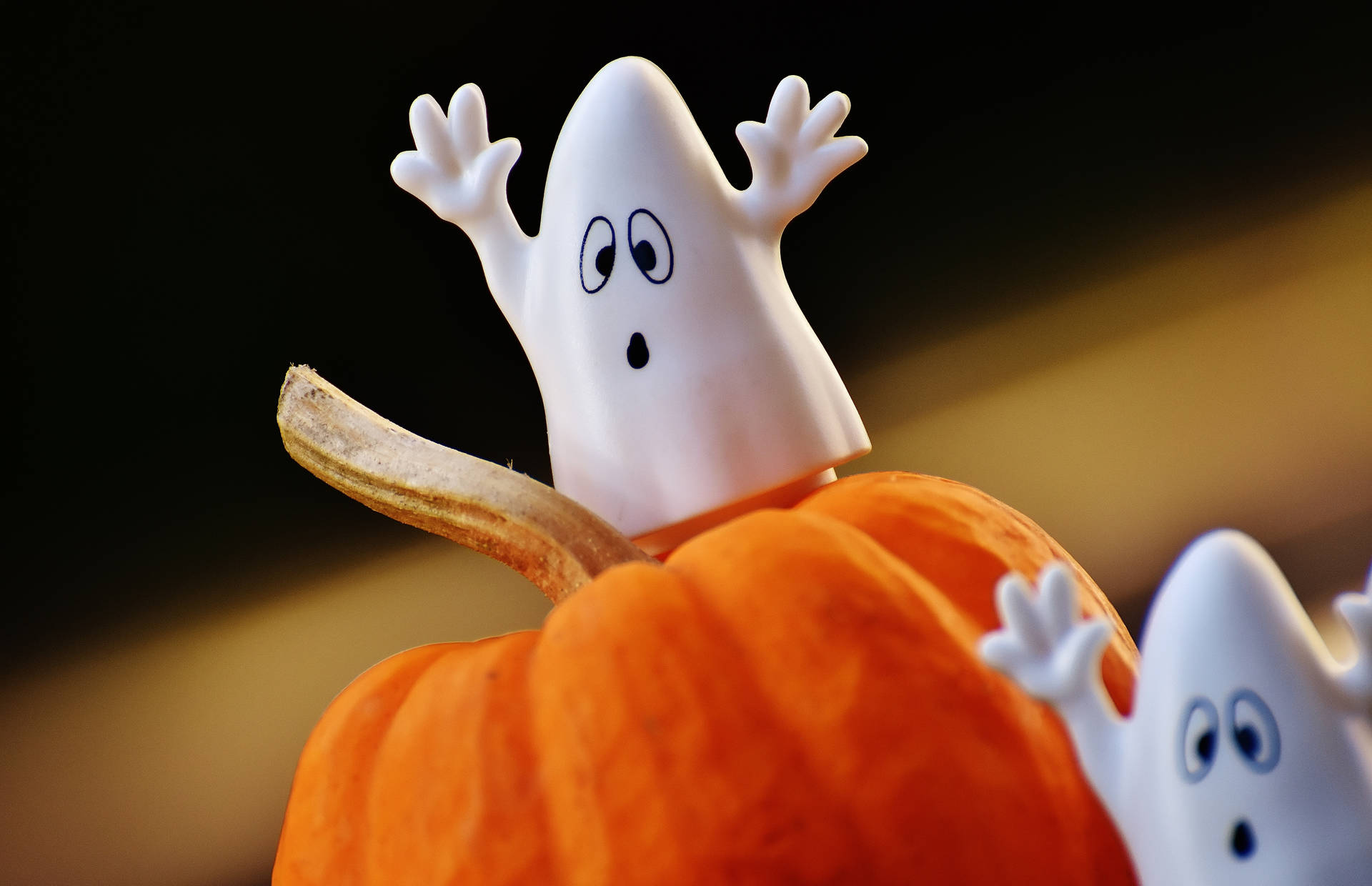 Halloween Ghost Blanket Figurines Background