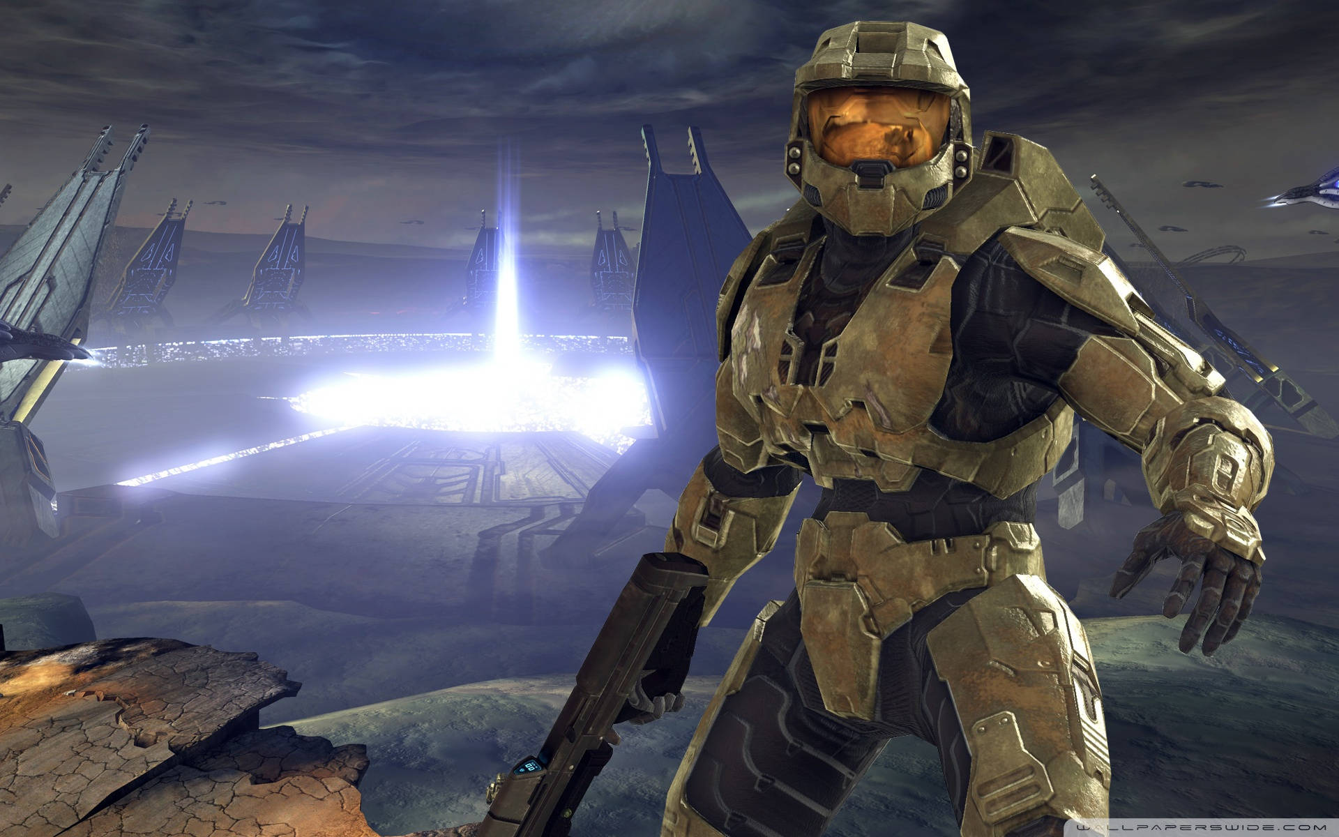 Halo 3 Putting Weapon Down Background