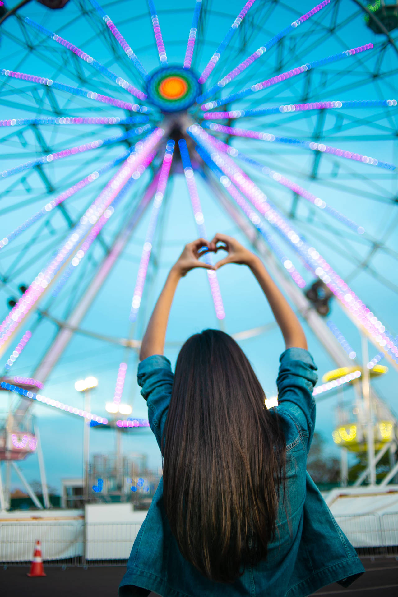 Hand Heart Ferris Wheel Background