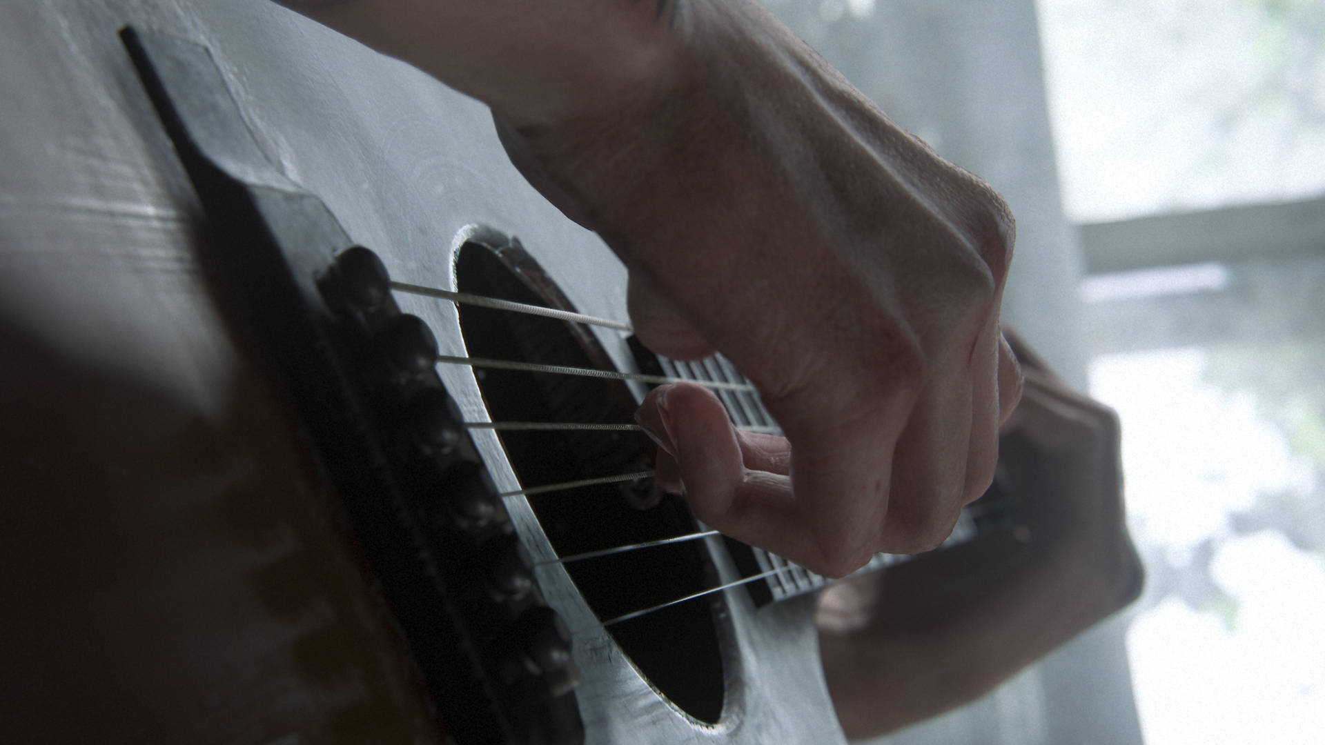 Hand Strumming Guitar The Last Of Us 4k Background