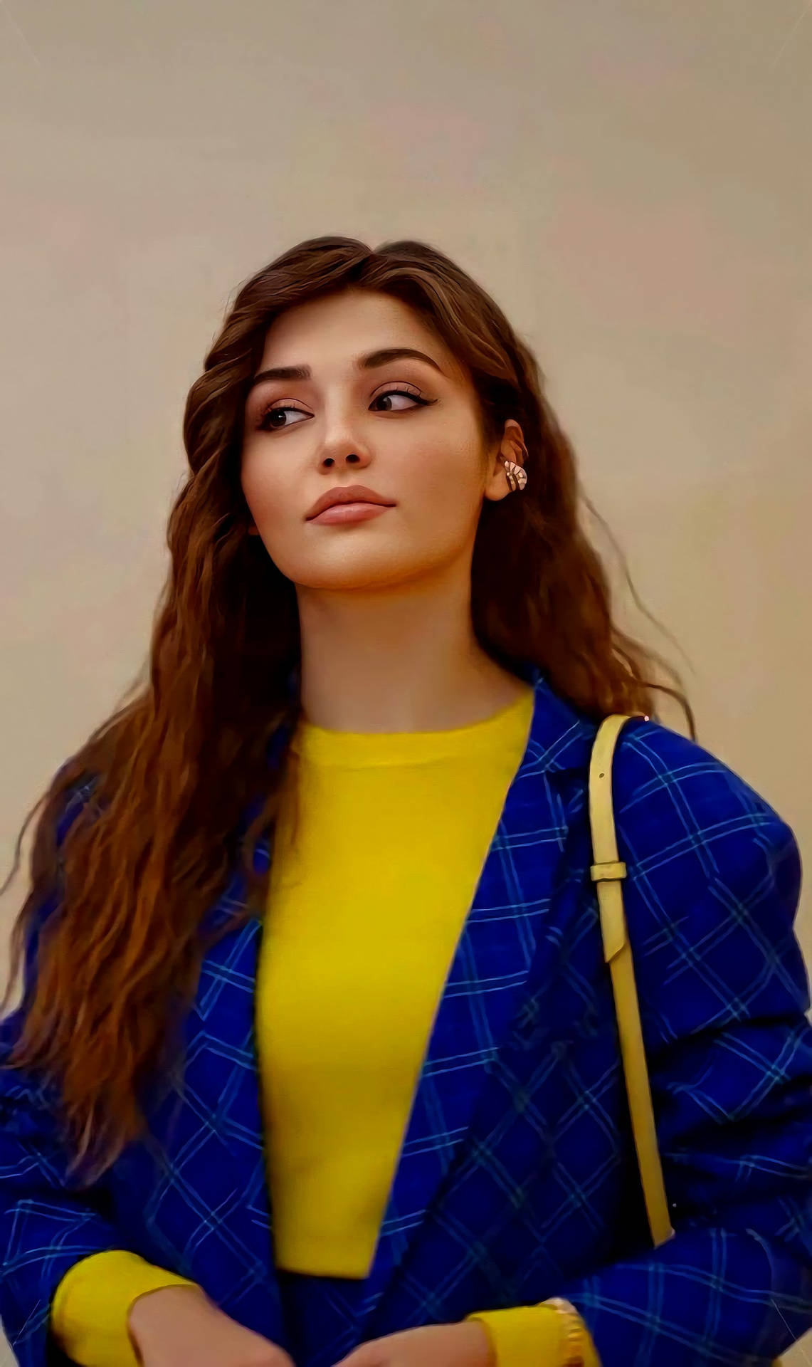 Hande Ercel Side Stare