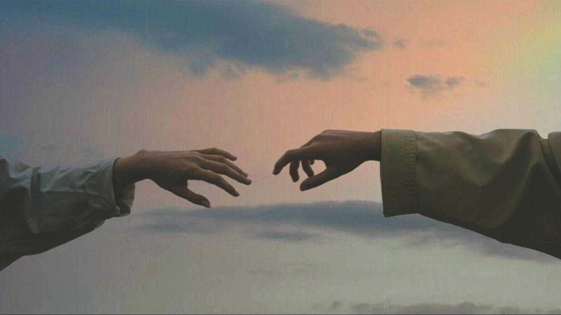 Hands Reaching Out Pinterest Aesthetic