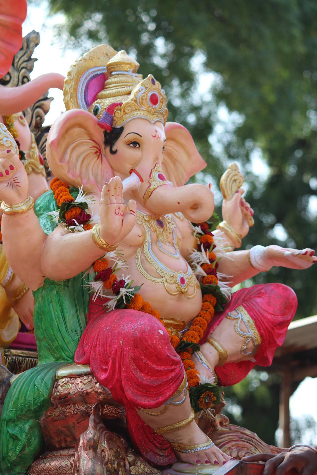 Hands Up Ganesh Mobile Background