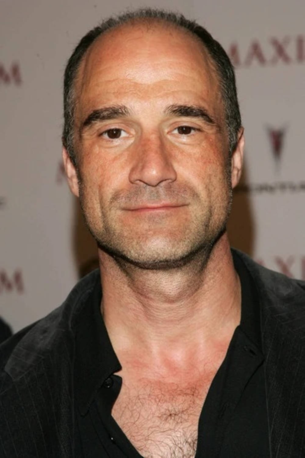 Handsome Elias Koteas Background