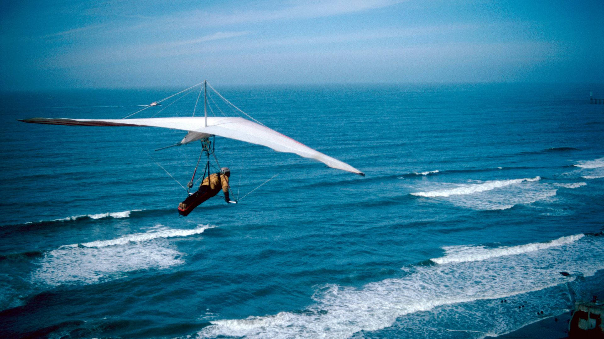 Hang Gliding Ocean Waves Puerto Rico Background