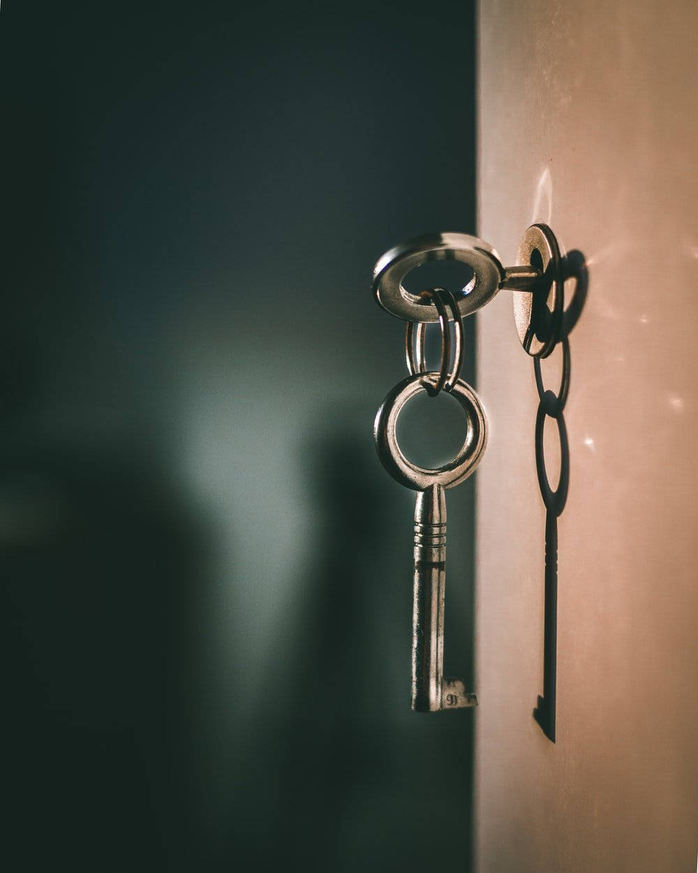 Hanging Key Aesthetic Background