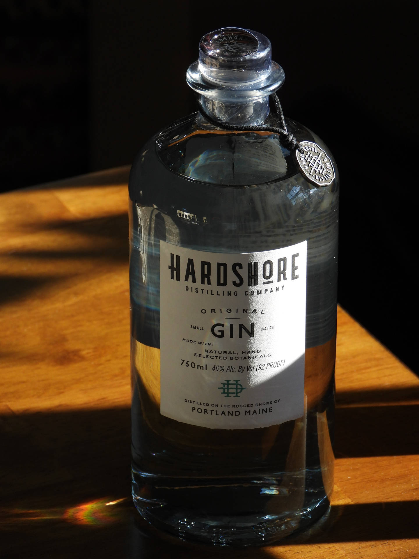 Hardshore Gin Background