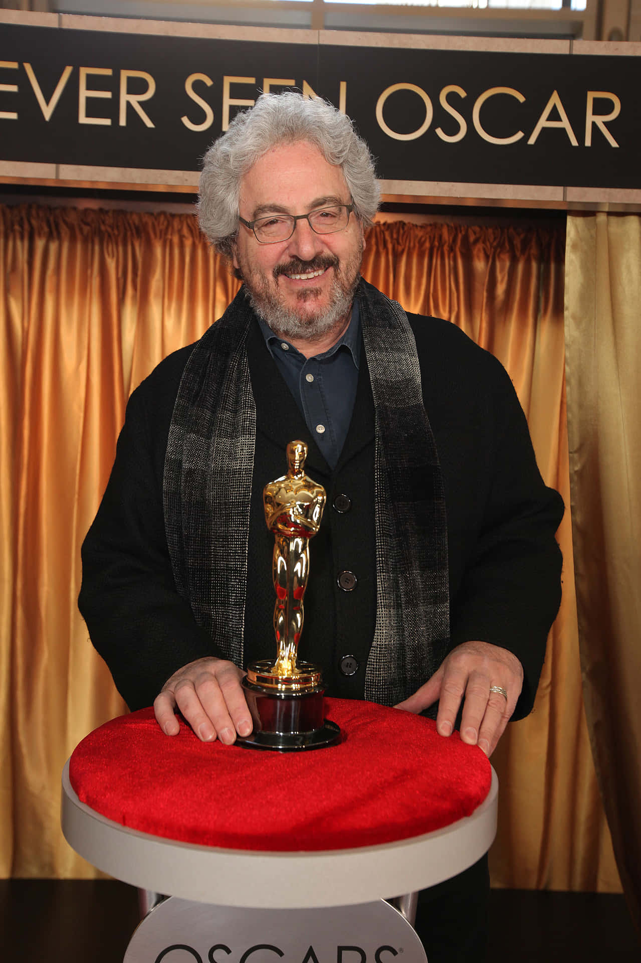 Harold Ramis 1666 X 2500 Background