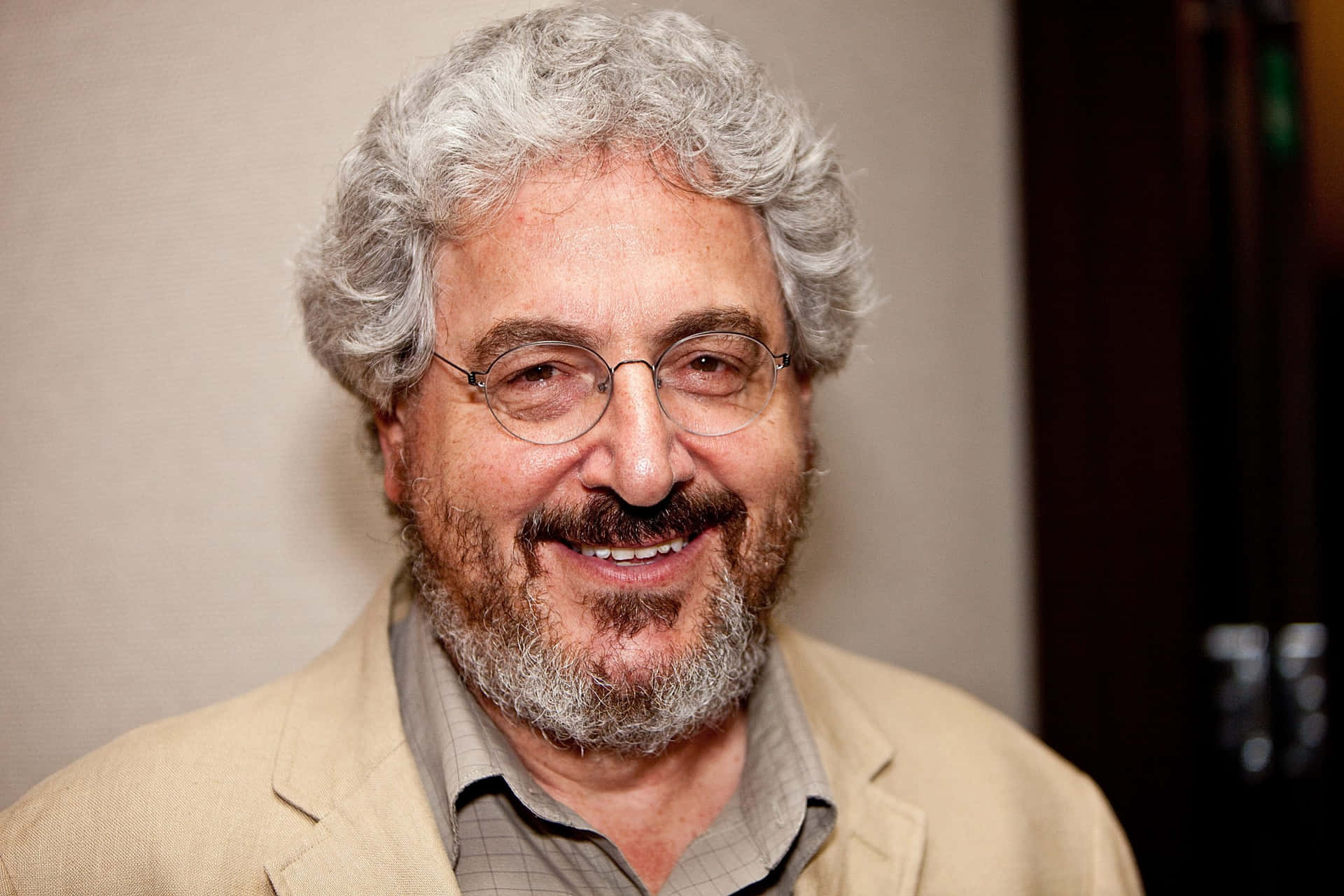 Harold Ramis 2560 X 1707 Background